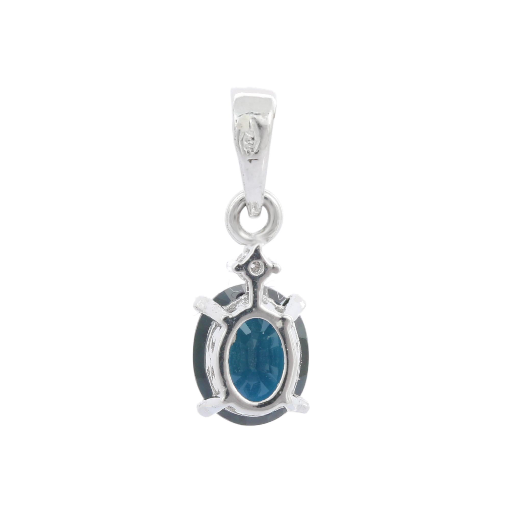 Modern 1.83 ct Blue Sapphire Solitaire Pendant with Diamond in 18K White Gold For Sale