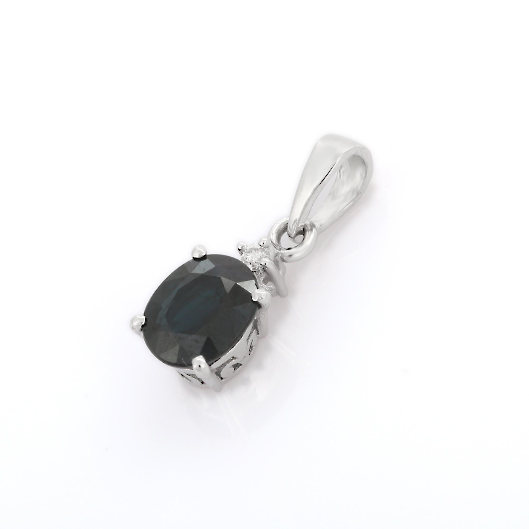 1.83 ct Blue Sapphire Solitaire Pendant with Diamond in 18K White Gold In New Condition For Sale In Houston, TX
