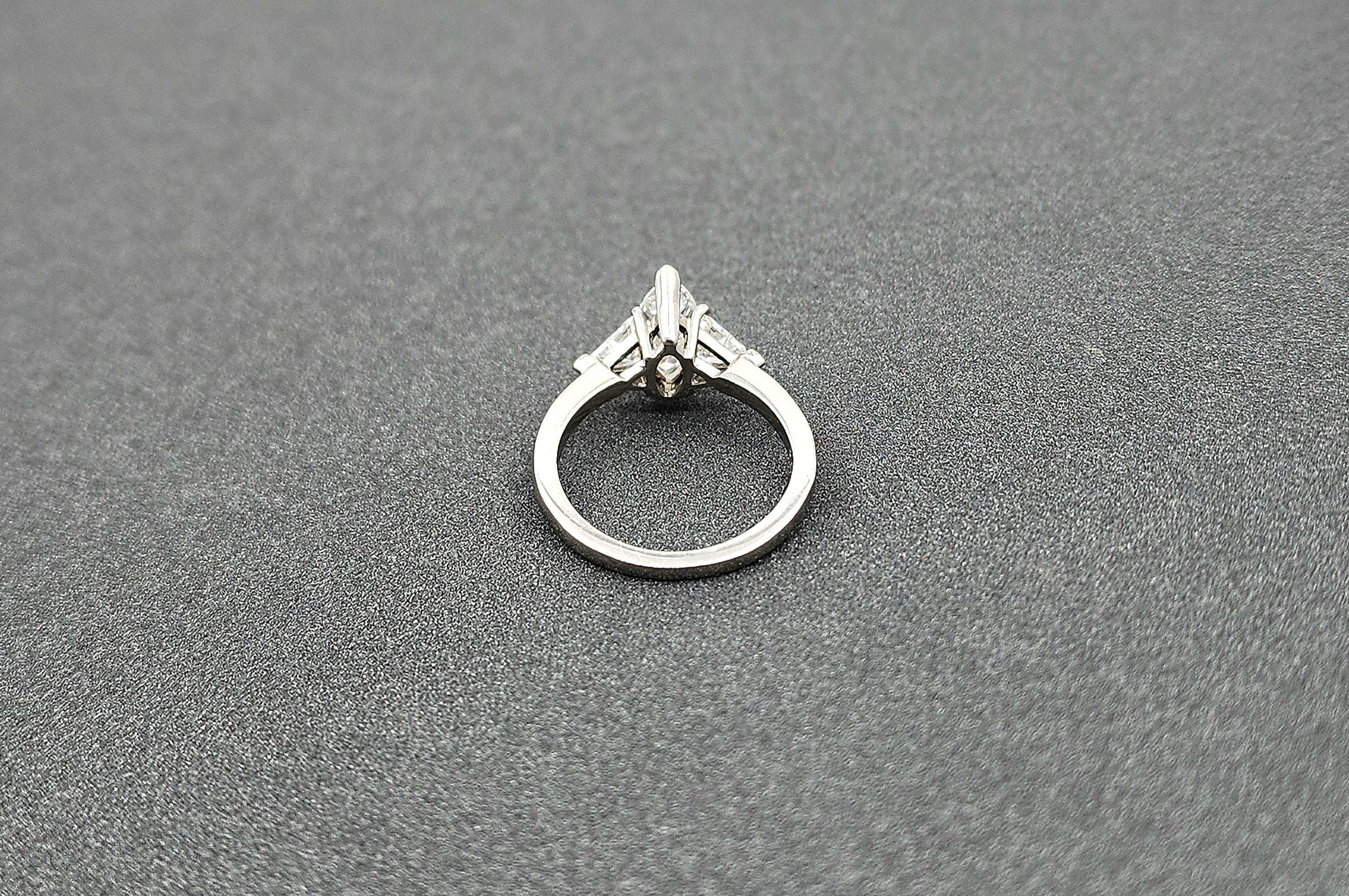 Anello con diamante marquise certificato EGL da 1,83 carati in vendita 1