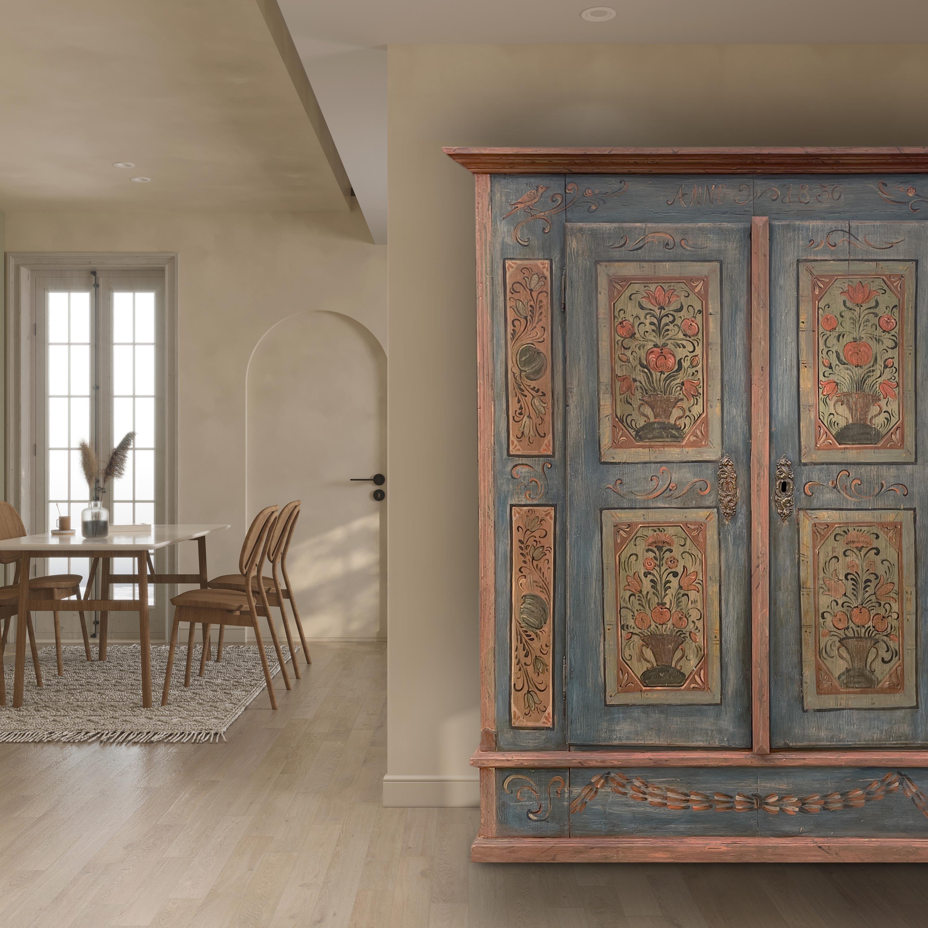 1830 Blue Floral Painted Two Doors Cabin Wardrobe In Good Condition For Sale In Albignasego, IT
