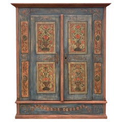 Armoire de cabine à deux portes peinte en bleu 1830 et à motifs floraux