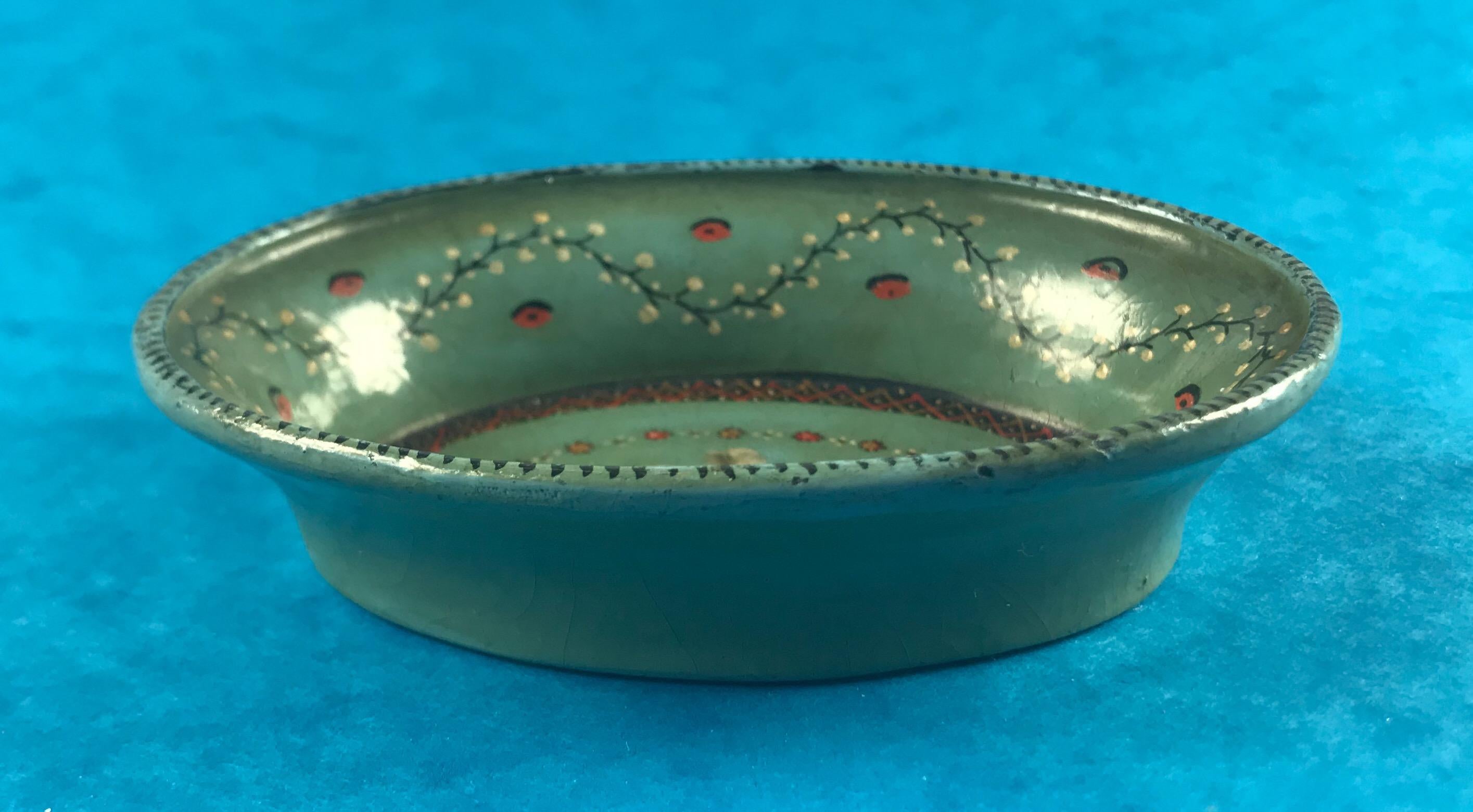 English 1830 Hand Painted Green Papier-mâché Pin or Counter Tray
