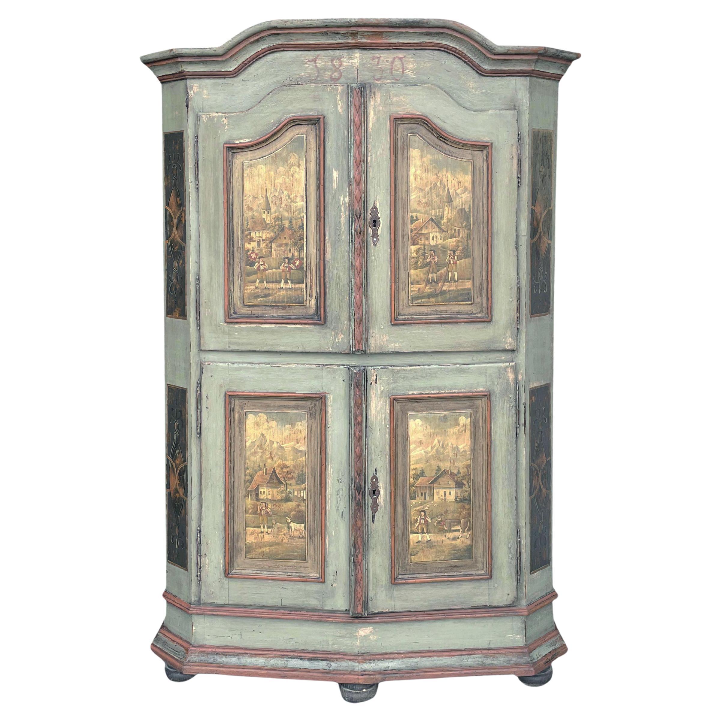 Cabinet suisse peint en vert clair de 1830 