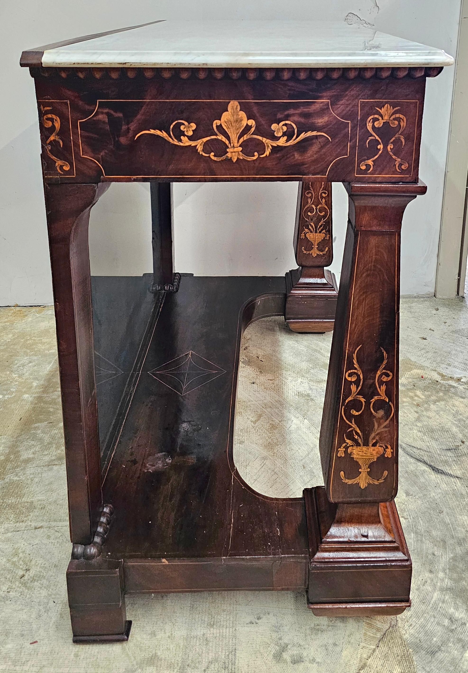 Tavolo da molo in mogano con intarsi in raso e marmo Charles X del 1830 in vendita 4