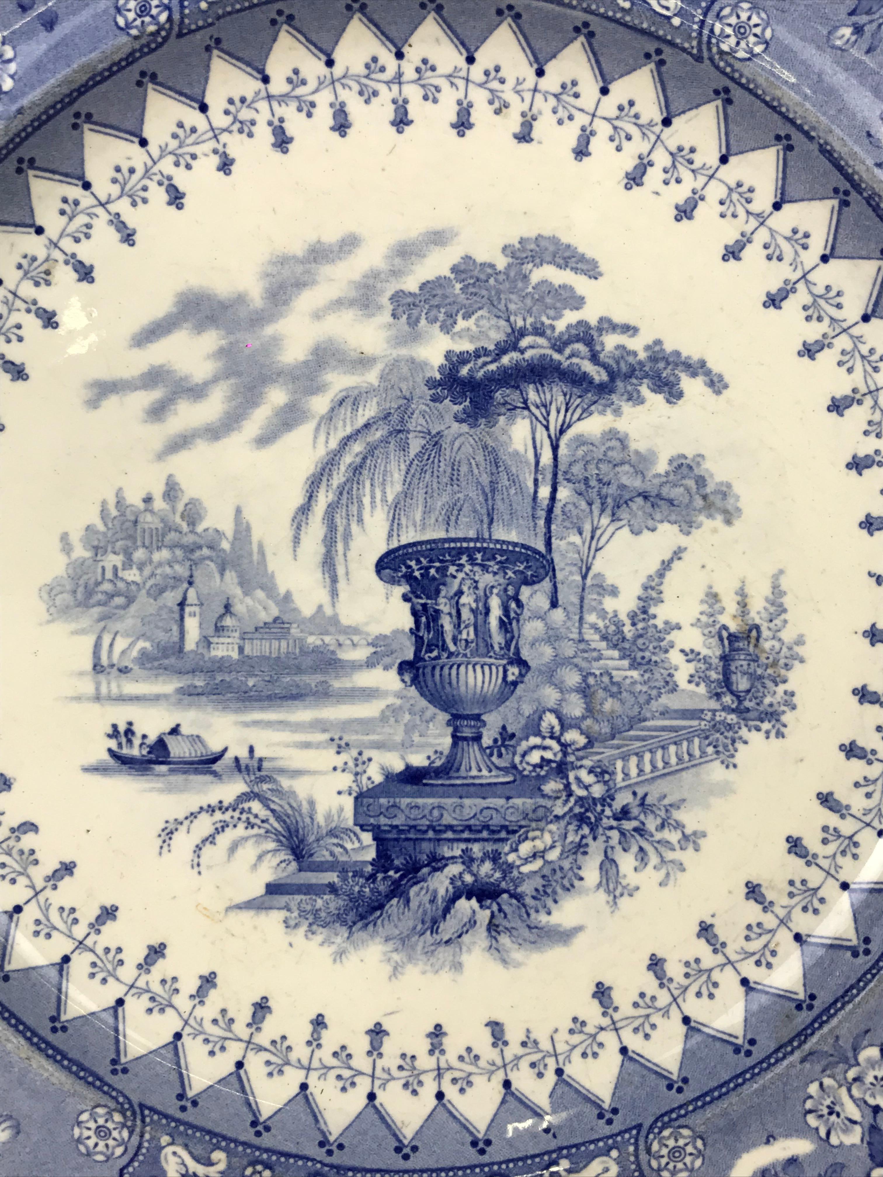 1830s English Blue and White Thomas Mayer Stoneware Canova Pattern Dinner Plate In Good Condition For Sale In Milan, IT