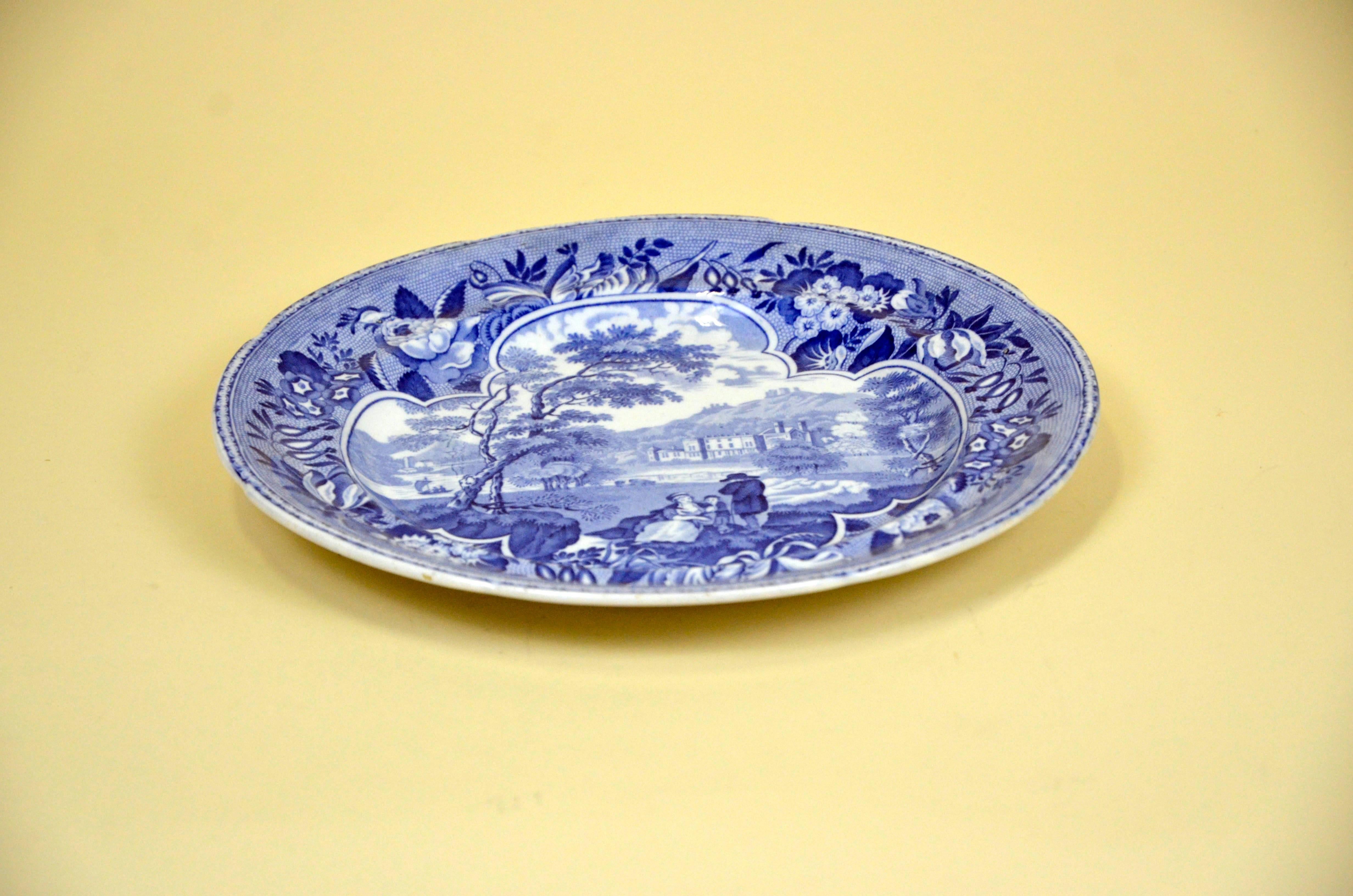1830s English Blue and White Transferware with Bucolic Scene and Family In Good Condition For Sale In Milan, IT