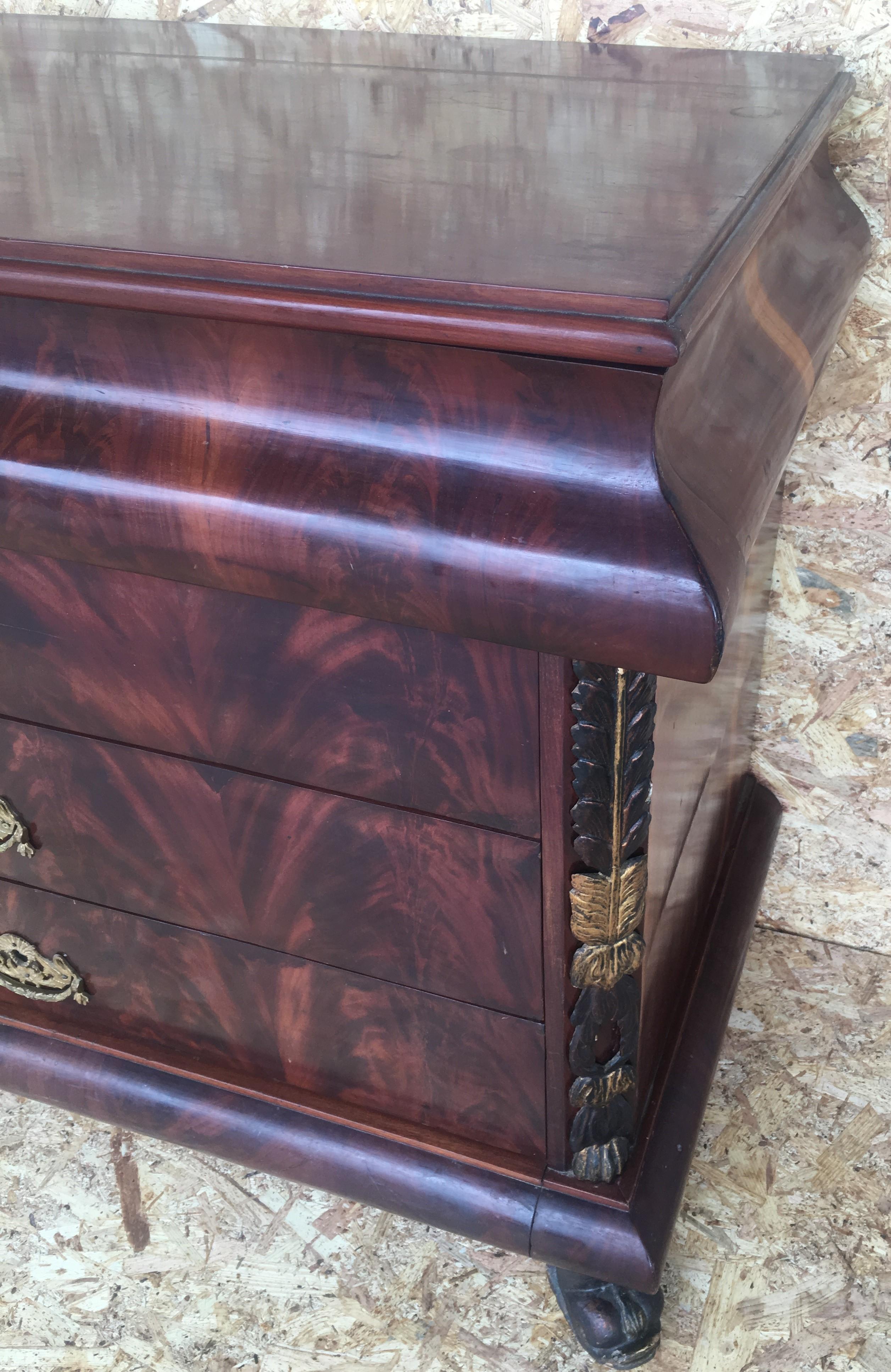 1830s French Empire Mahogany Chest with Four Drawers and Gilded Edges, Commode For Sale 9