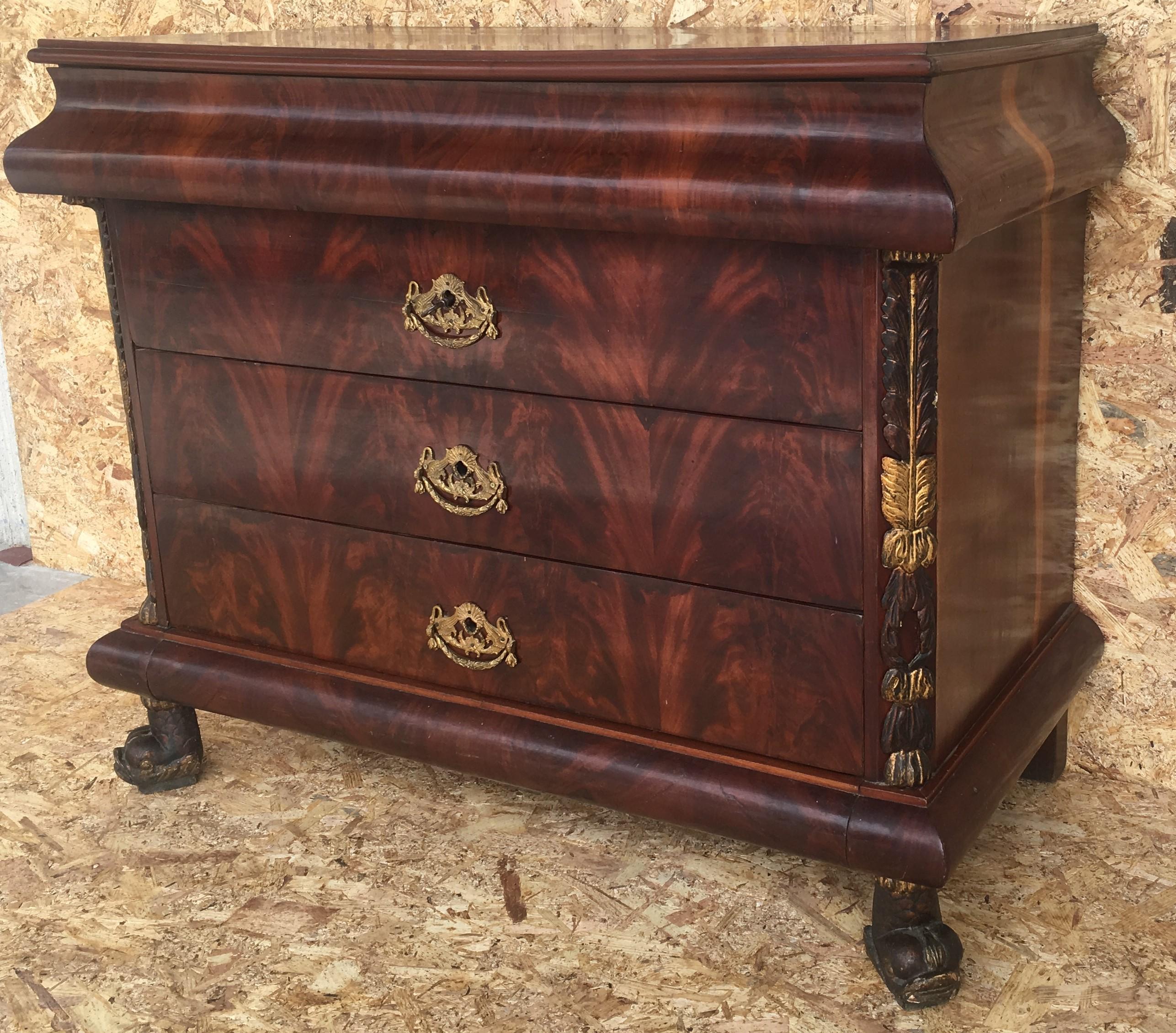 19th Century 1830s French Empire Mahogany Chest with Four Drawers and Gilded Edges, Commode For Sale