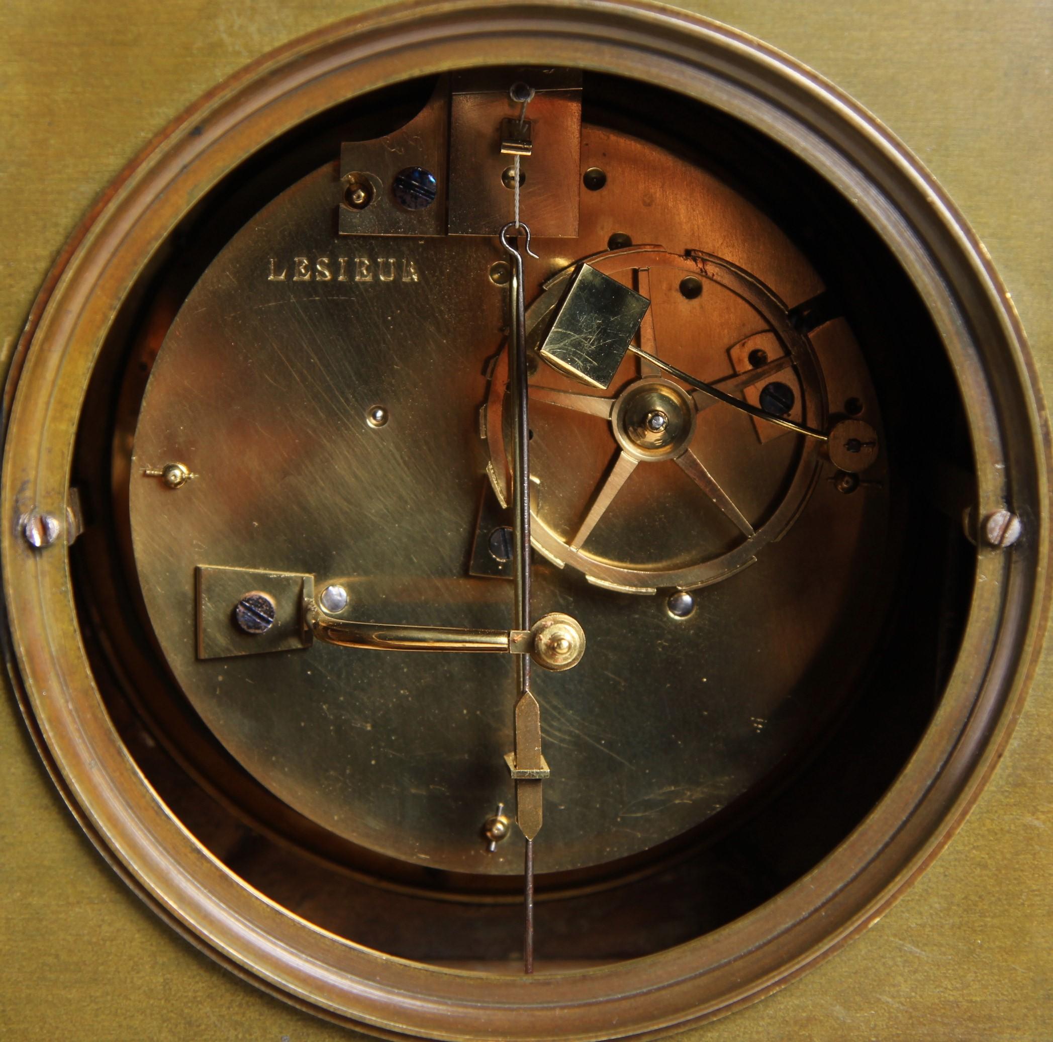 Orologio da tavolo francese del 1830, firmato LESIEUR, Paris, Pendule 