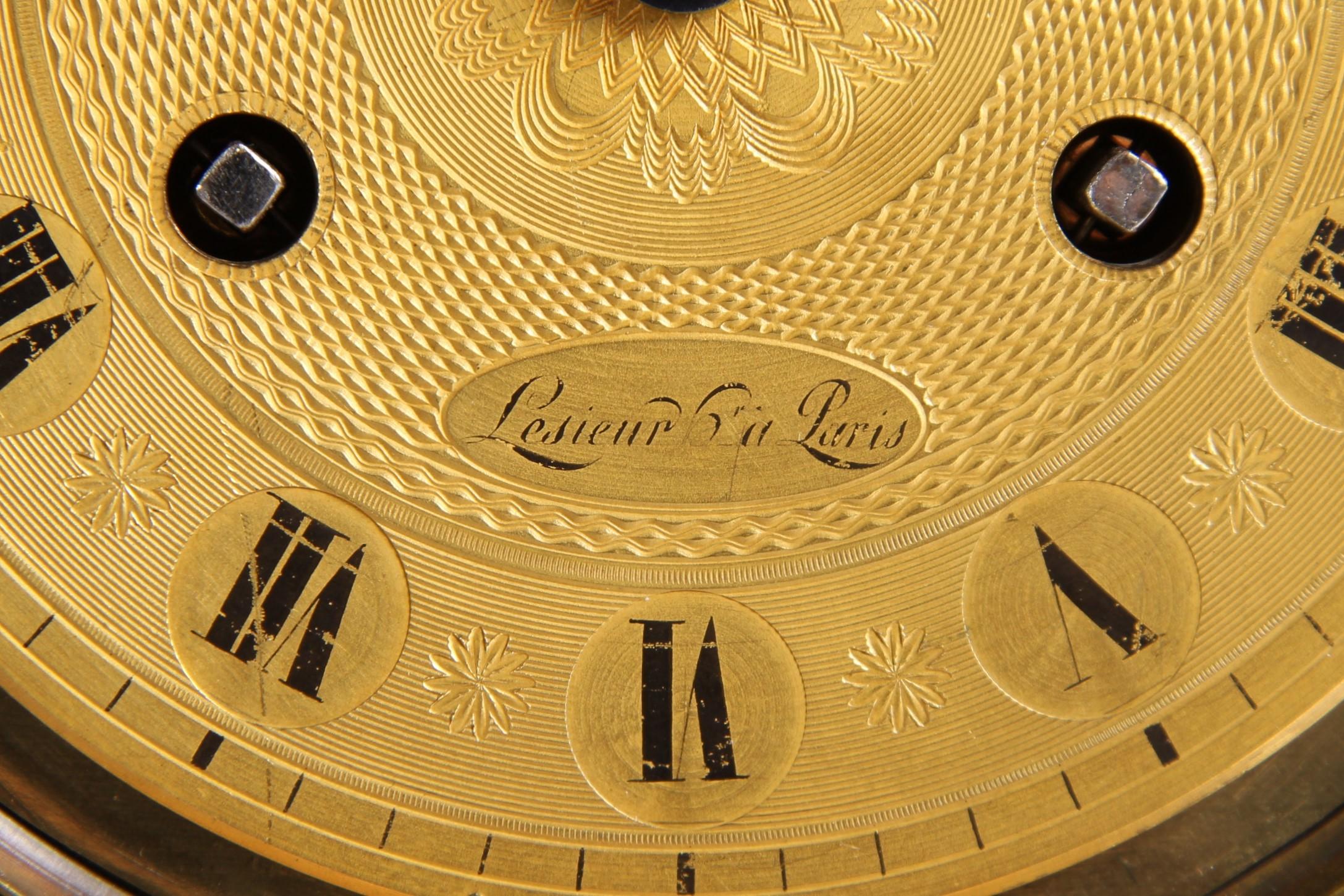 Orologio da tavolo francese del 1830, firmato LESIEUR, Paris, Pendule 