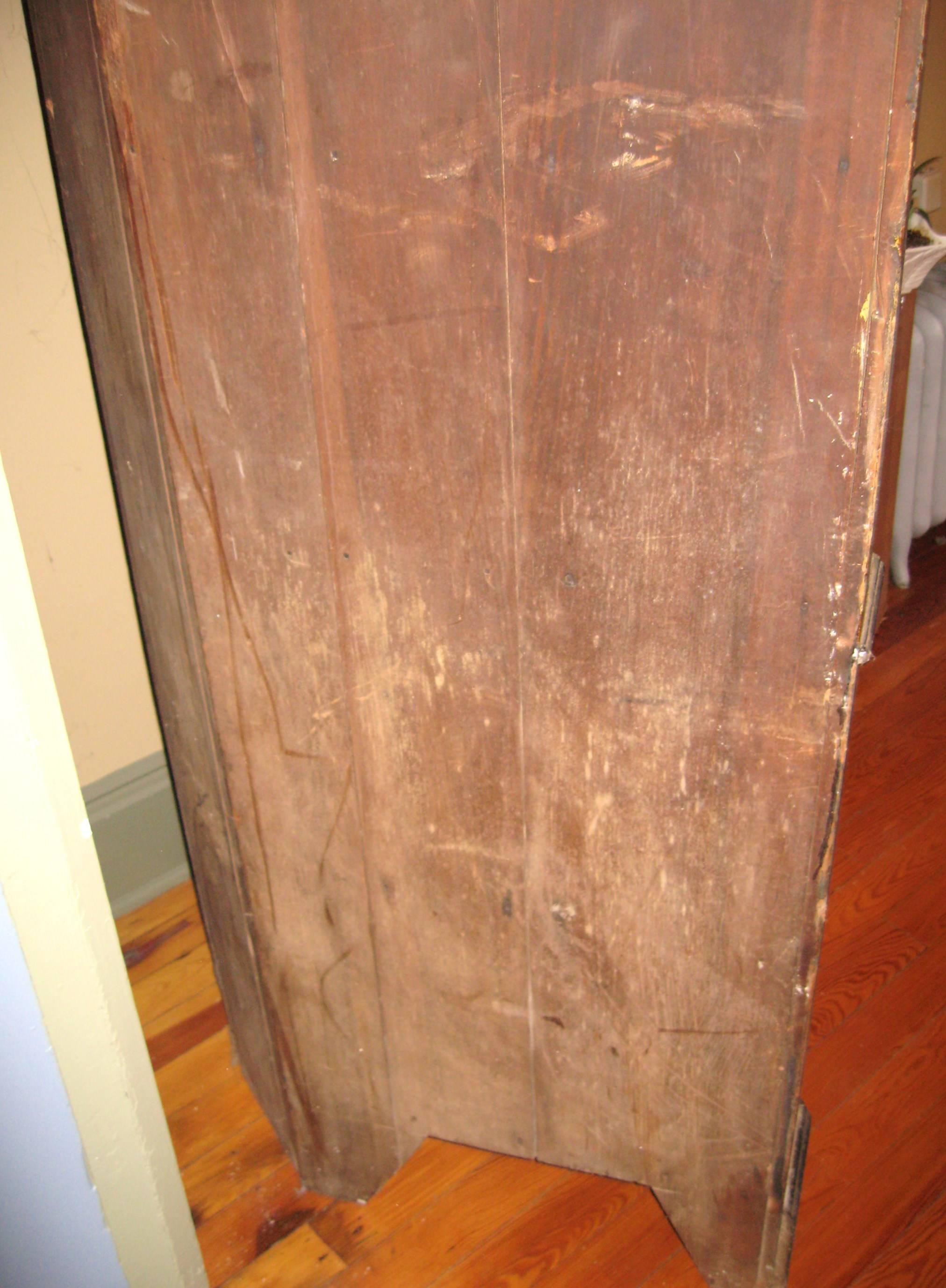 1830s Primitive Farmhouse Corner Cupboard Pine Cabinet For Sale 3