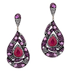 18.31cttw. Pendants d'oreilles victoriens en rubis et saphirs roses avec diamants