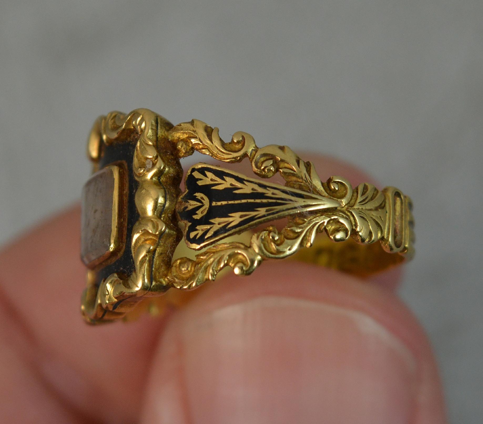 1832 William 18 Carat Gold and Black Enamel Mourning Panel Ring 1