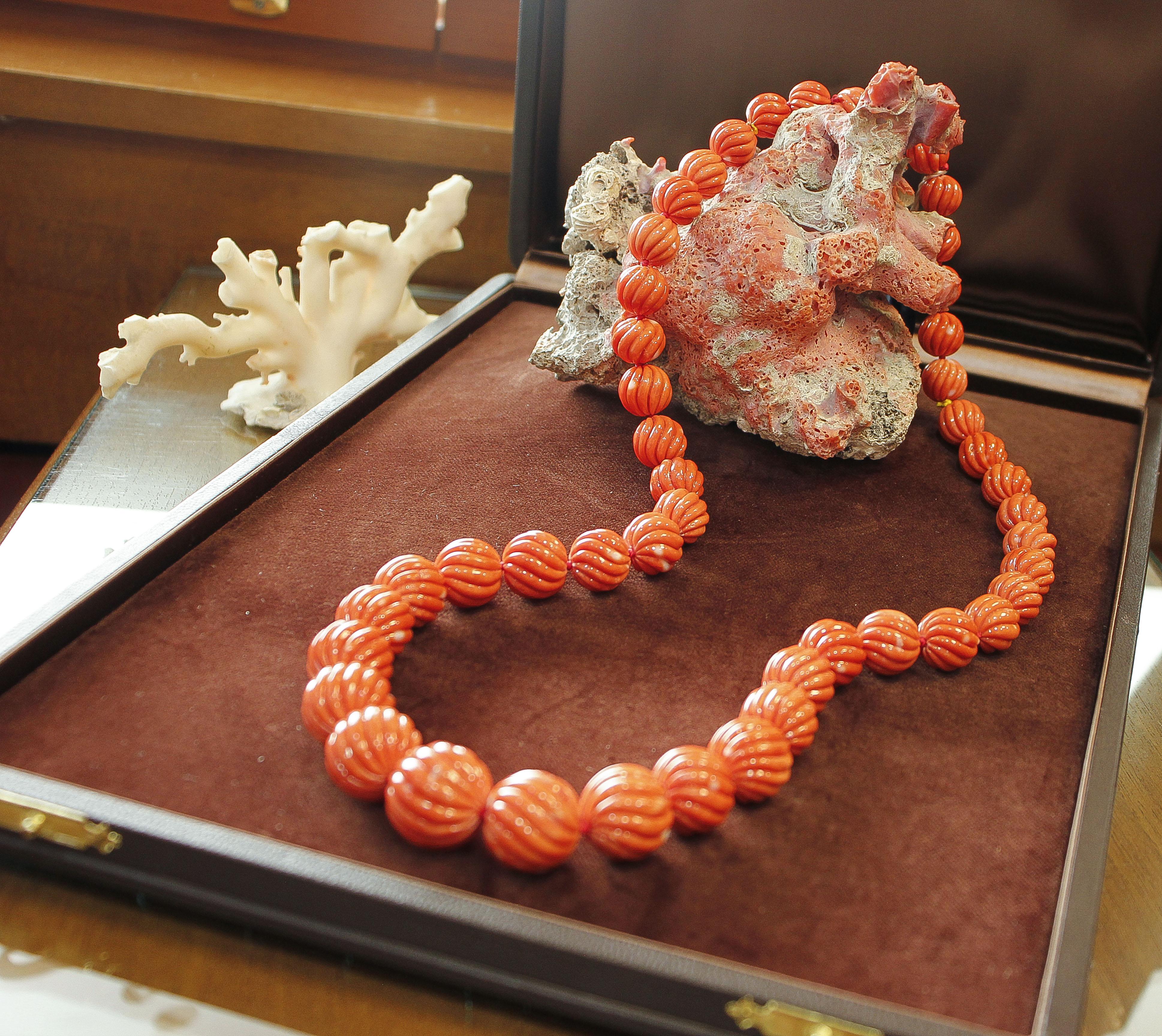 Women's or Men's 183.21 g Engraved Red Spheres Coral, Diamonds, White Gold Clasp, Beaded Necklace For Sale