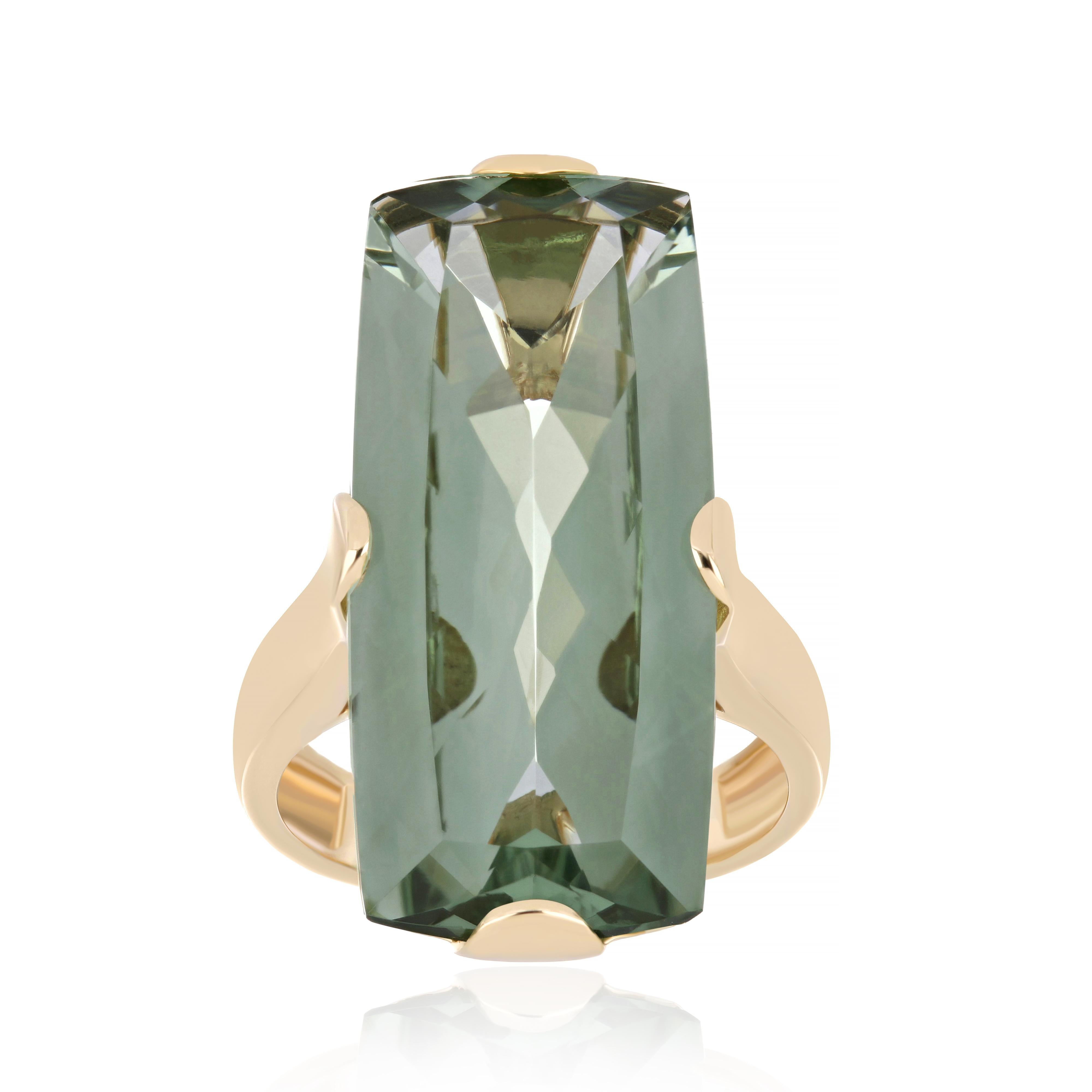 For Sale:  Mint Quartz & Diamond Ring in 14K Yellow Gold Handmade Jewelry for Party Wear 2
