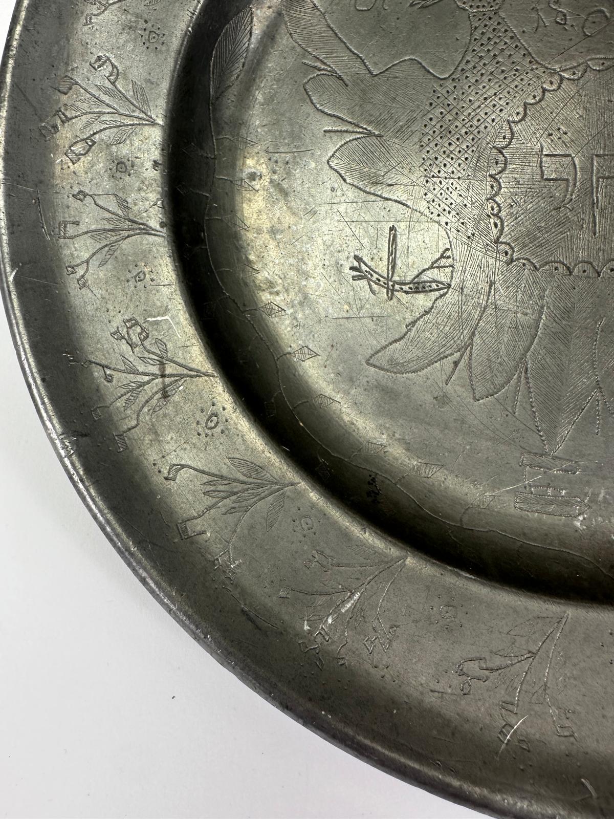1833 German Pewter Passover Plate – Rare 19th-Century European Folk Art Judaica For Sale 3