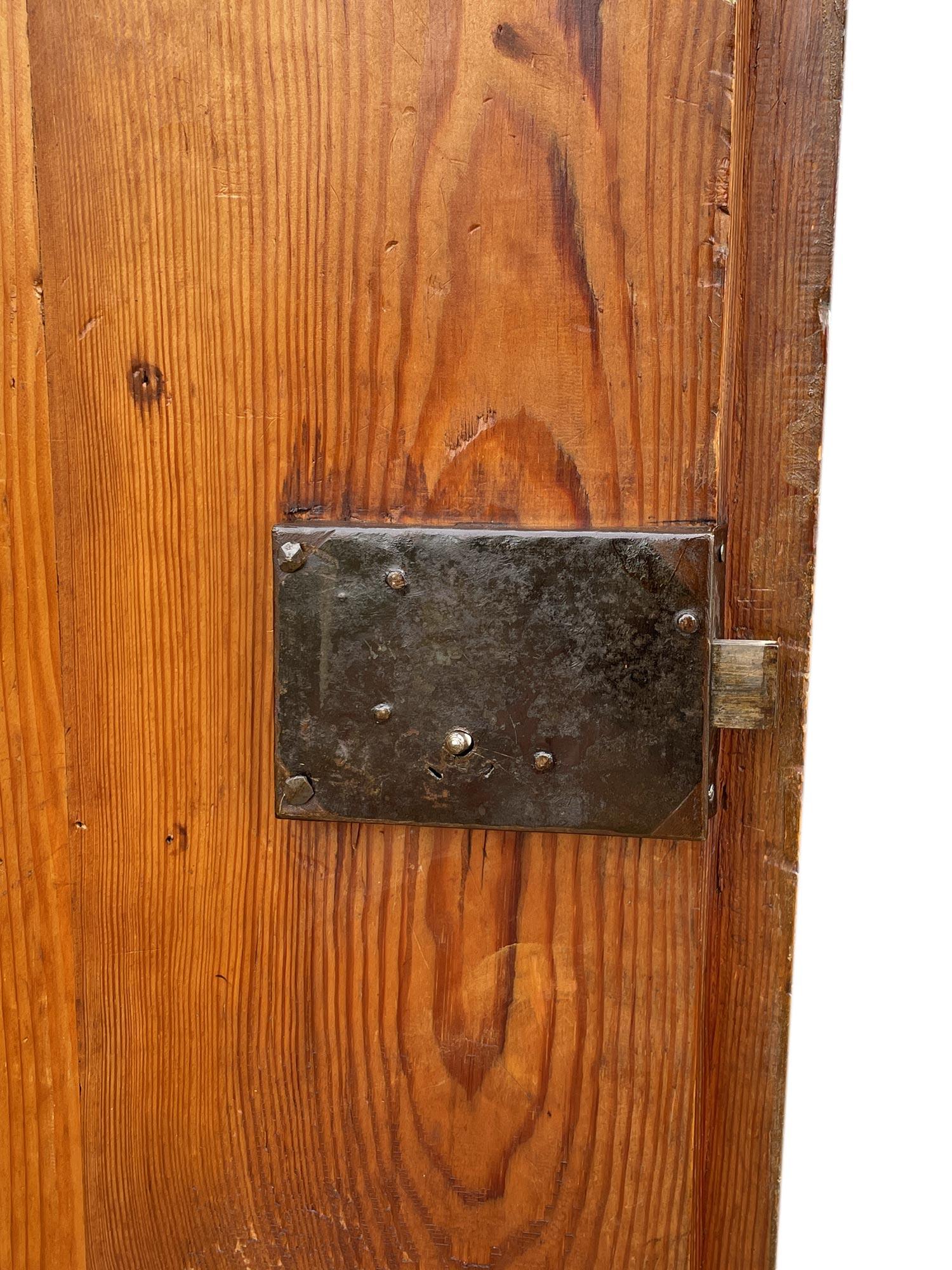 Armoire peinte à fleurs alpines de 1834 11