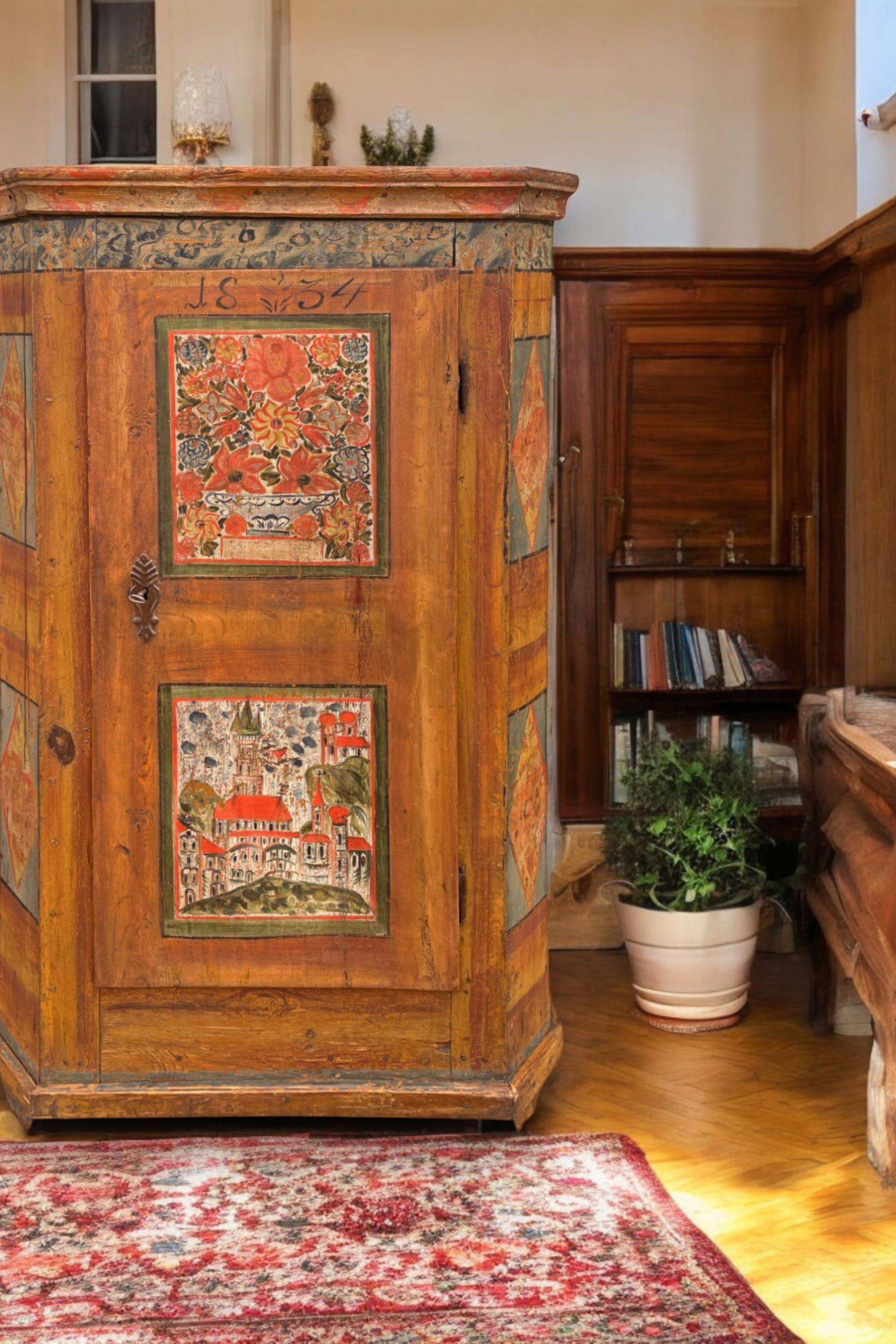 Néoclassique Armoire peinte à fleurs alpines de 1834