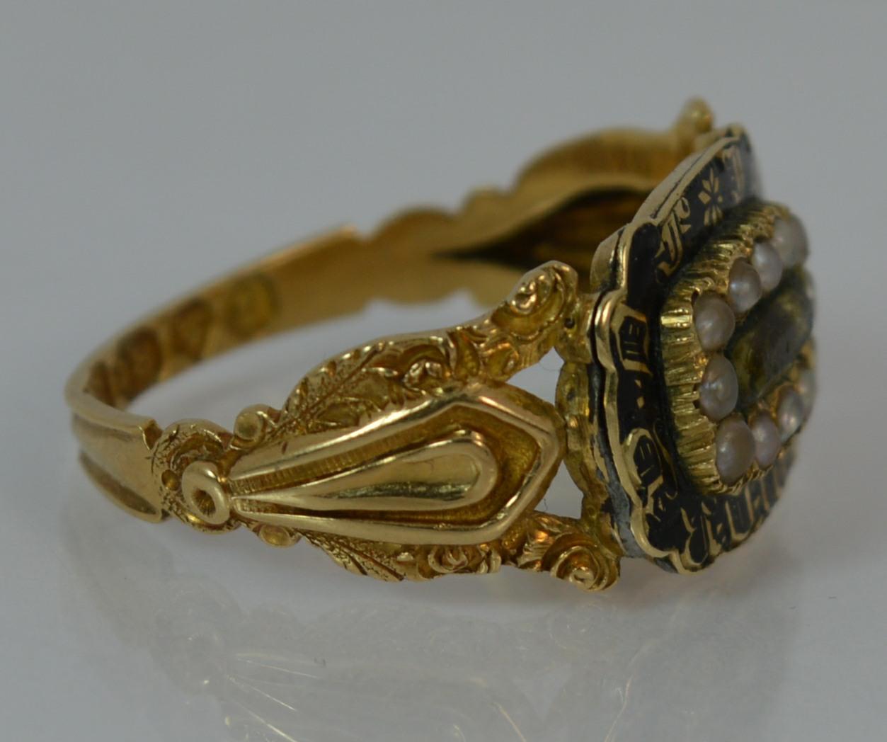 1834 William IV 18 Carat Gold and Enamel Mourning Ring 3