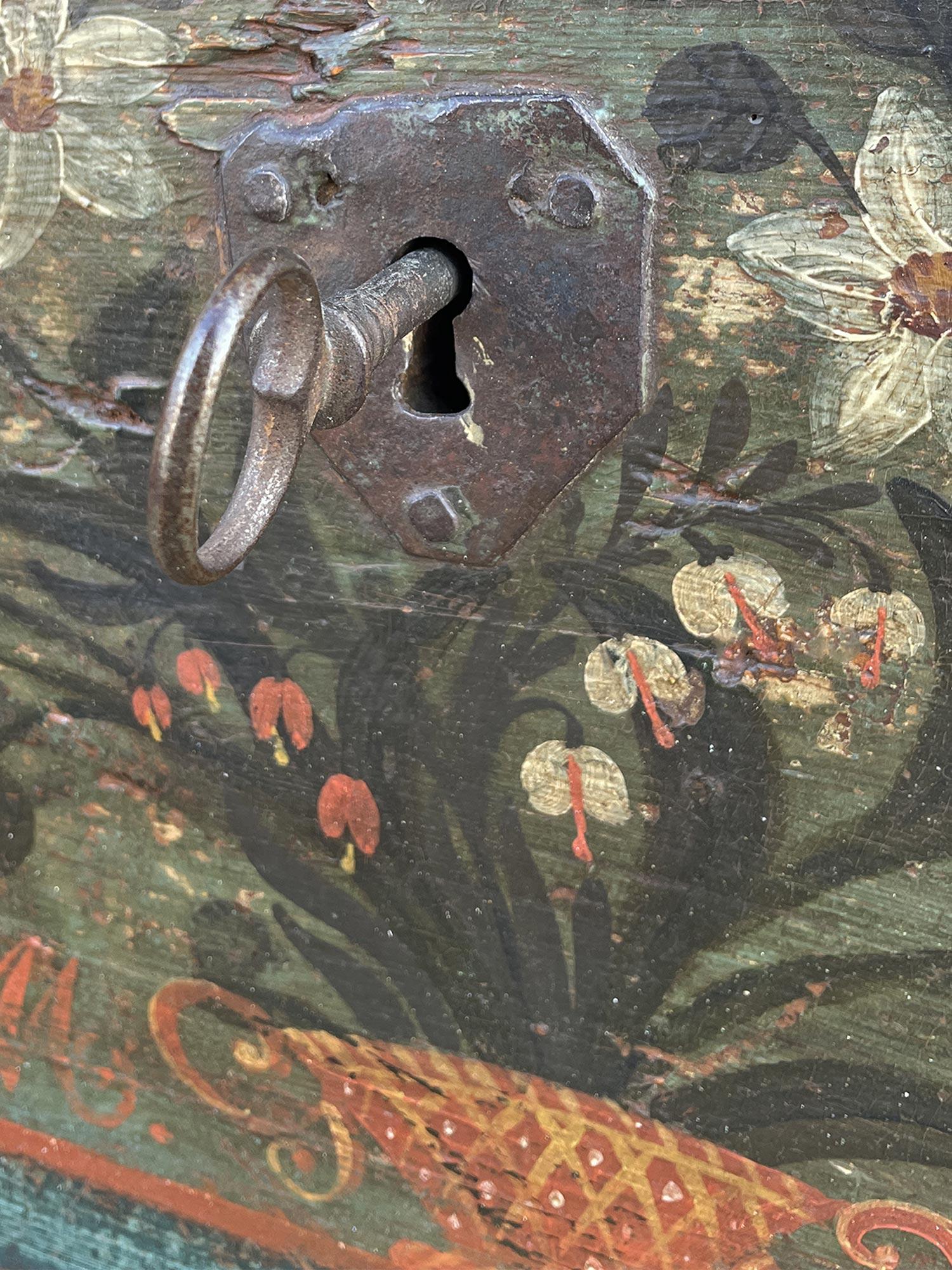 1835 Coffre à couvertures peint de motifs floraux bleus 2