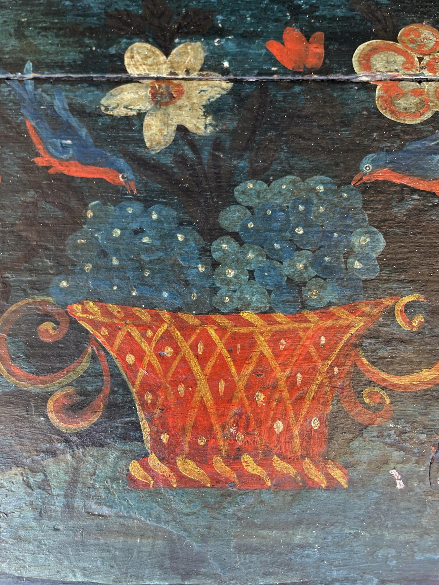 1835 Coffre à couvertures peint de motifs floraux bleus 10