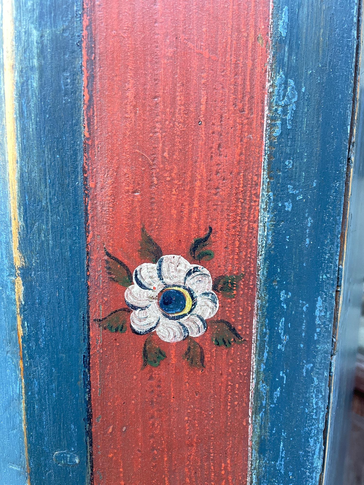 1835 Blu Floral Painted Cabinet 6