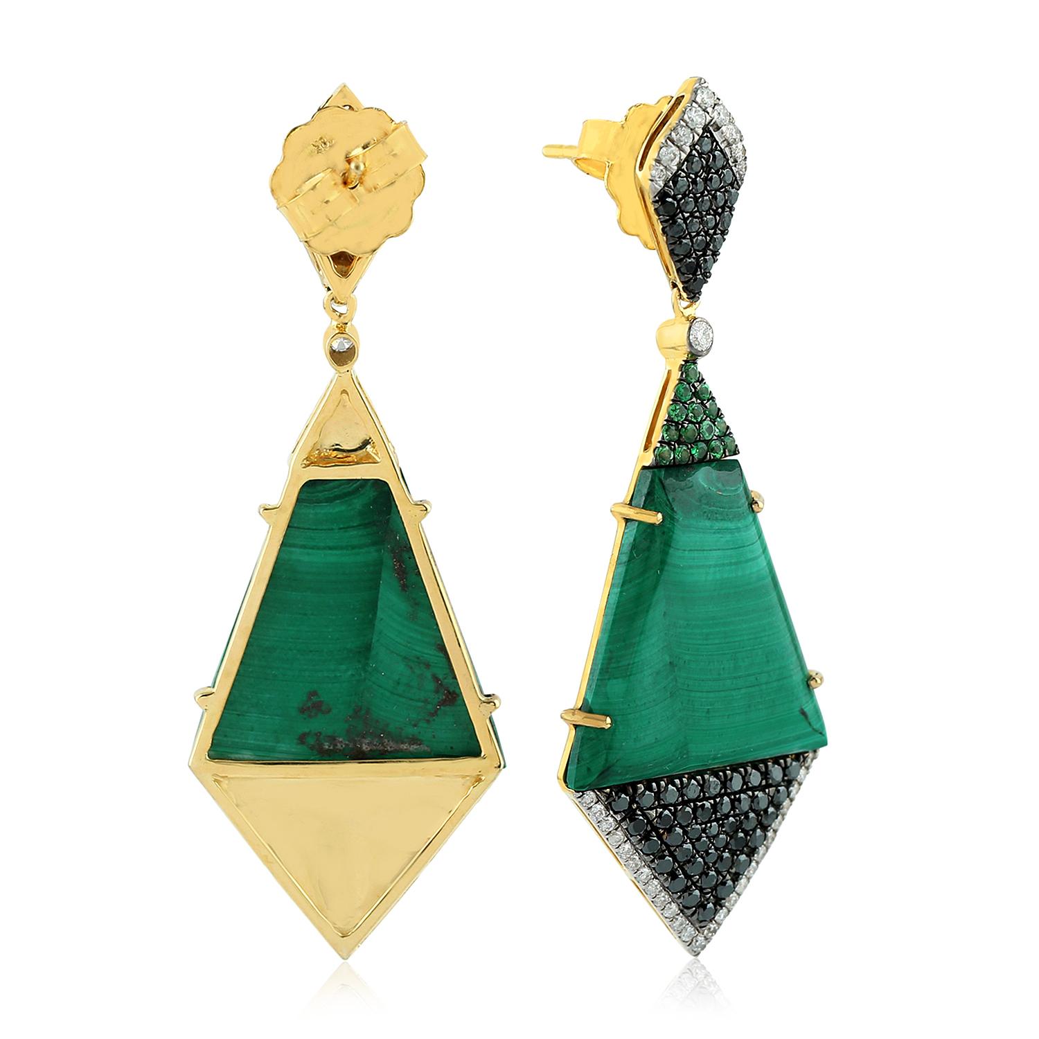 Moderne Boucles d'oreilles en or 18 carats avec malachite, tsavorite et diamants de 18,35 carats en vente