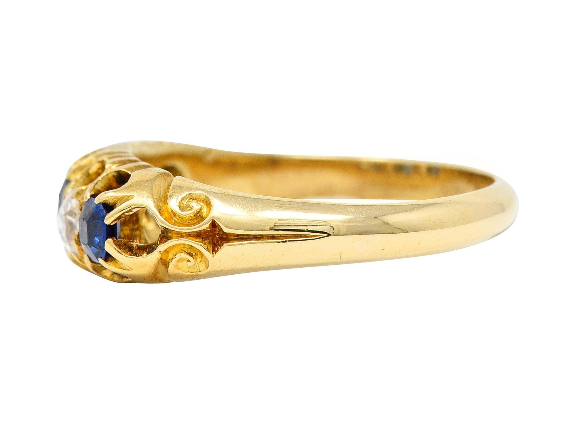1835 Victorian 1.02 CTW Old Mine Cut Diamond Sapphire 18 Karat Yellow Gold Ring For Sale 1