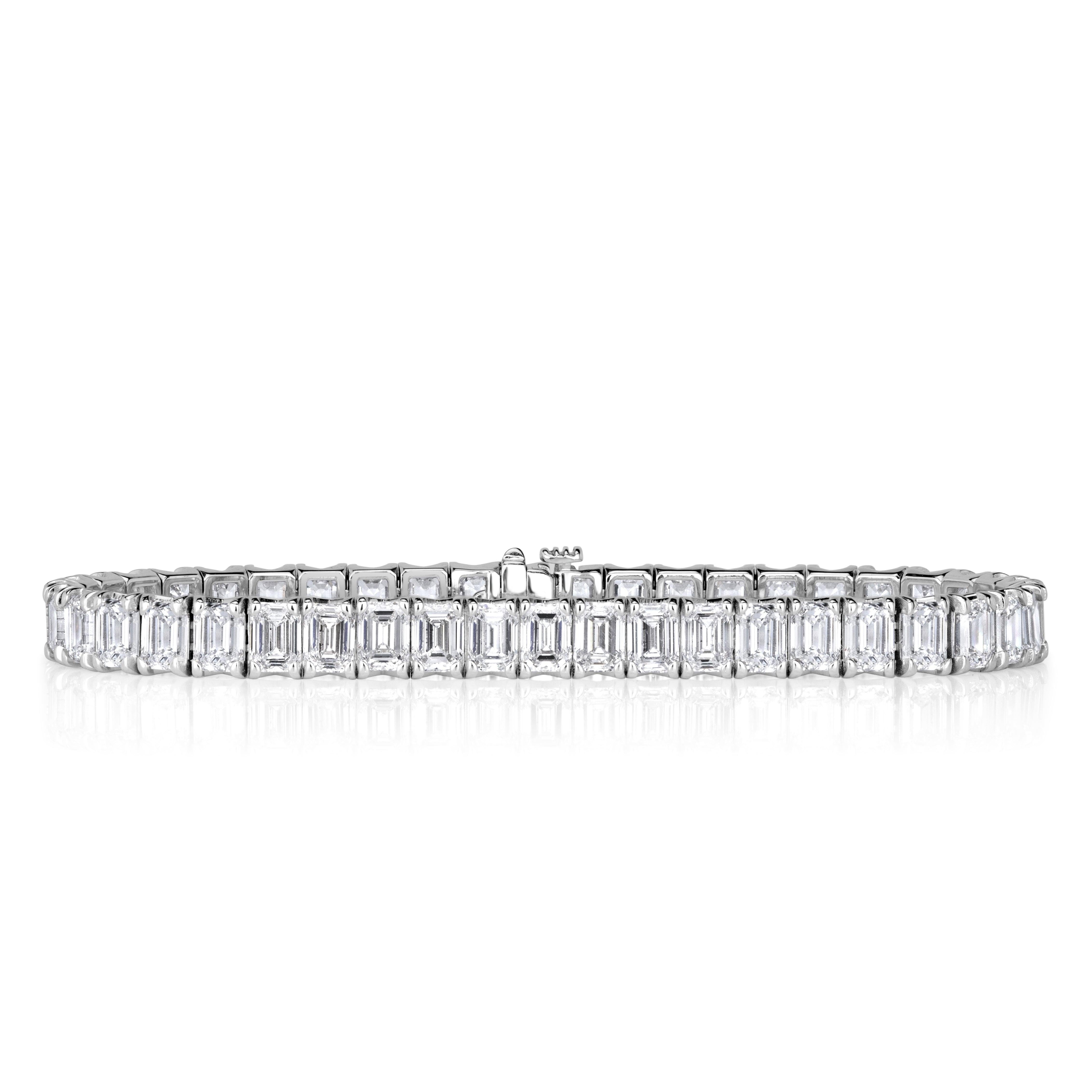 18.35ct Emerald Cut Tennis Bracelet For Sale