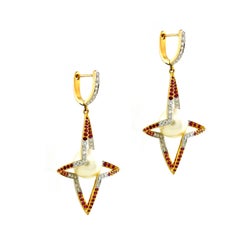 18.36 carats of Pearl Drop Earrings