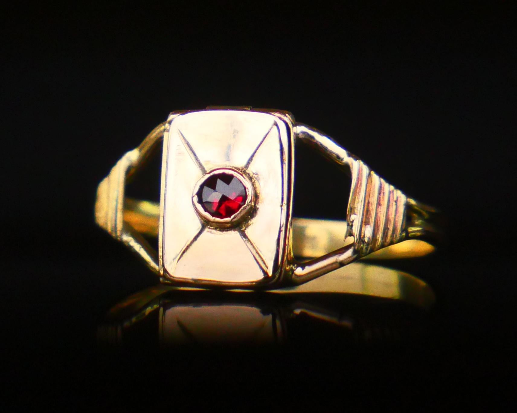 1838 Antique Poison Ring Garnet solid 18K Gold Ø 2.75 US / 0.95gr For Sale 10
