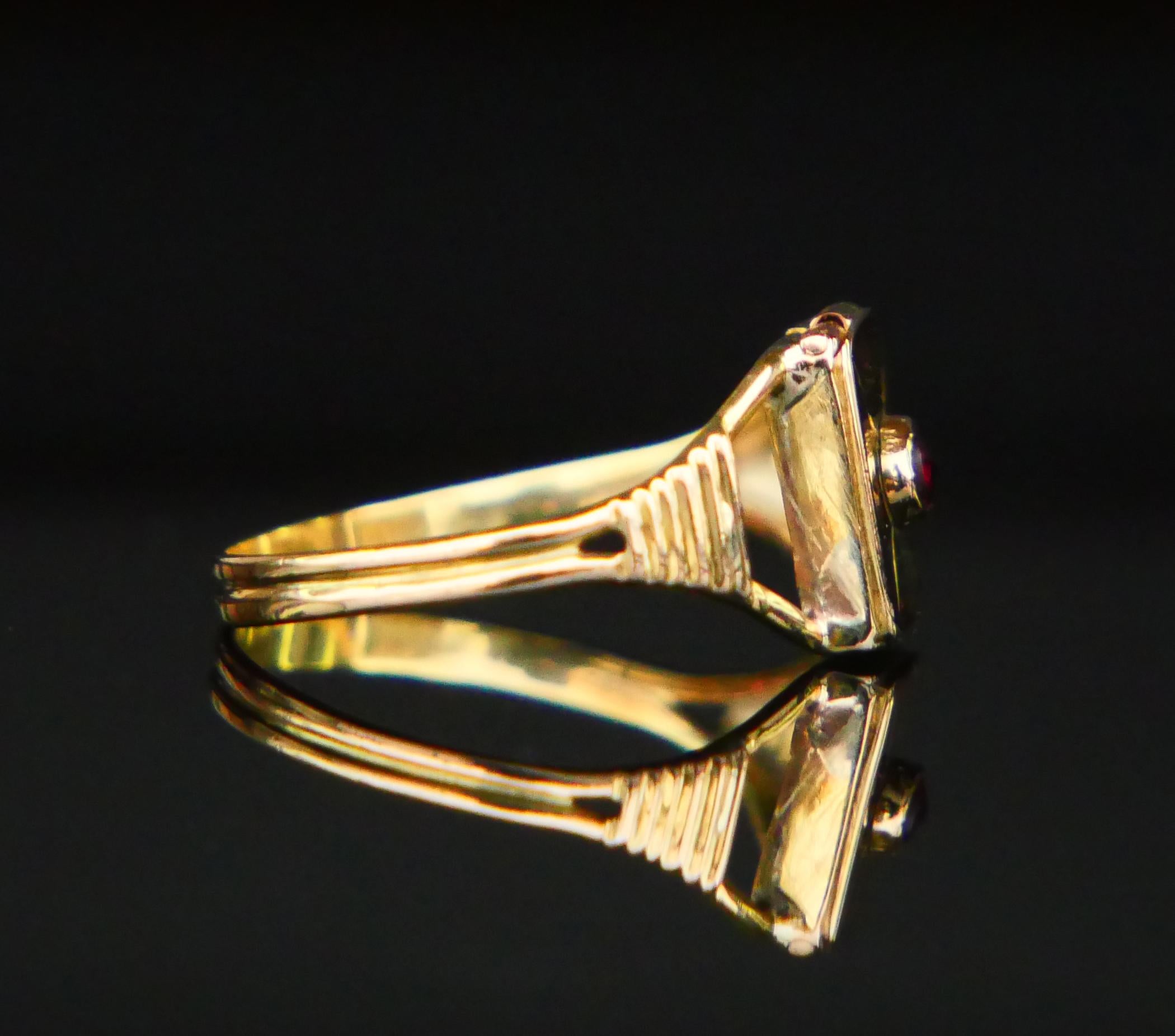 1838 Antique Poison Ring Garnet solid 18K Gold Ø 2.75 US / 0.95gr For Sale 15