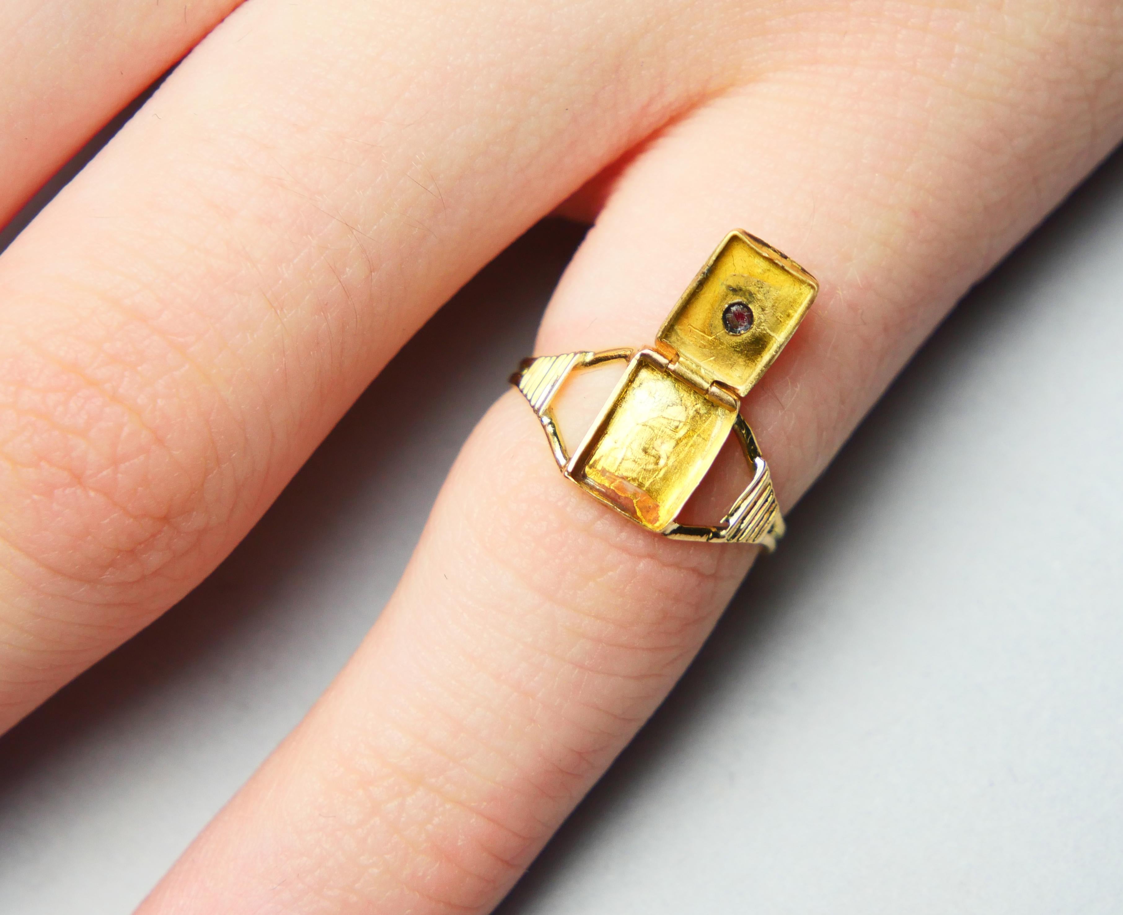 1838 Antique Poison Ring Garnet solid 18K Gold Ø 2.75 US / 0.95gr For Sale 5