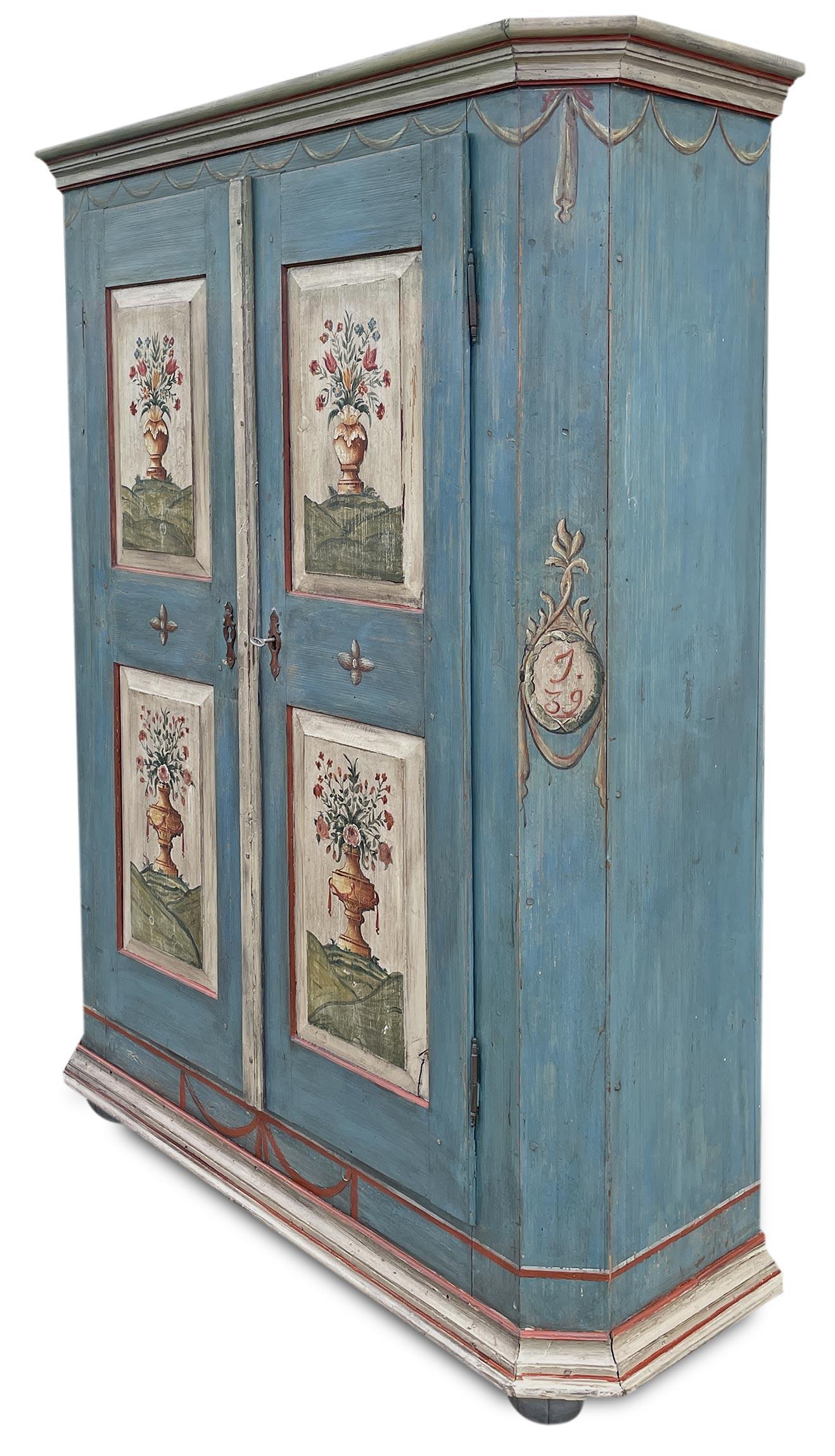 1839 Cabinet peint à fleurs bleues en vente 9