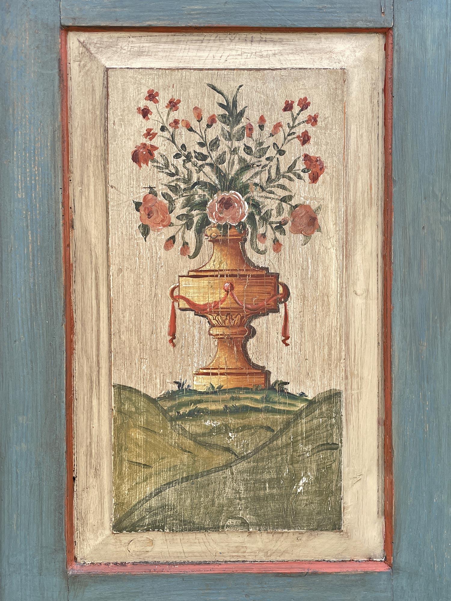 1839 Cabinet peint à fleurs bleues Bon état - En vente à Albignasego, IT