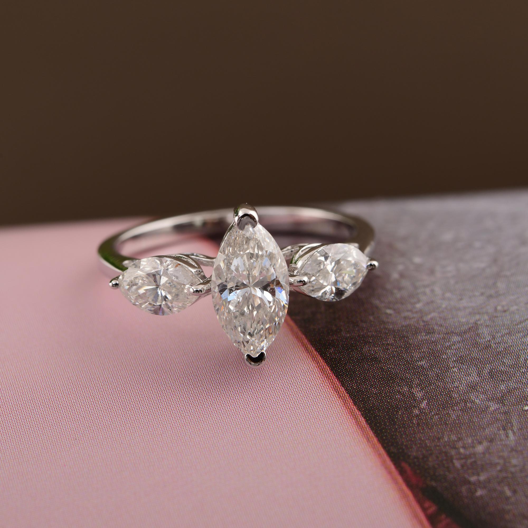 in vendita:  Anello a tre pietre con diamante naturale marquise da 1,83 carati in oro bianco 18 carati Tutte le tariffe pagate 6