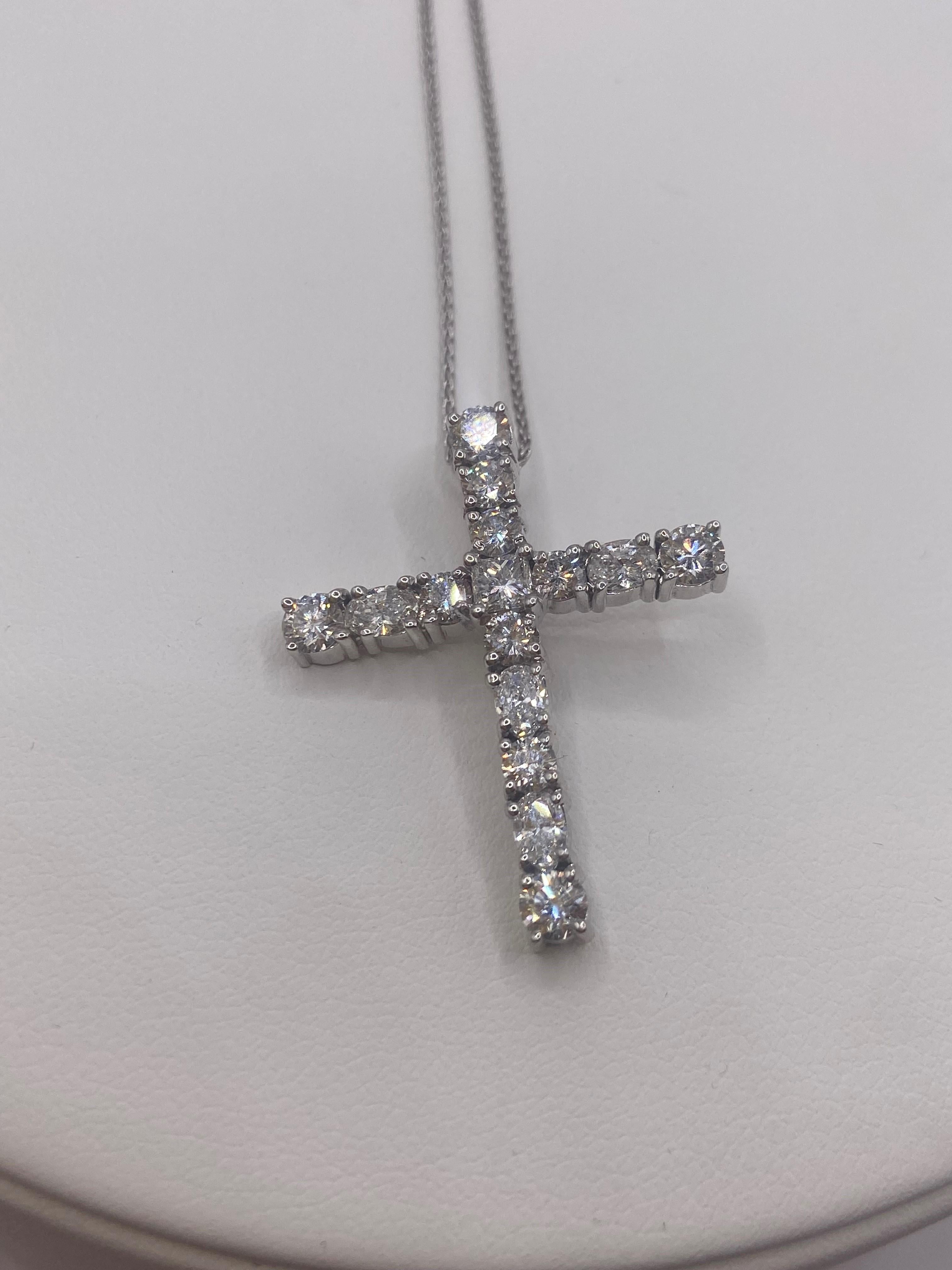 1.83ct Princess, Oval, & Round Cut Diamond Cross in 18KT White Gold For Sale 1