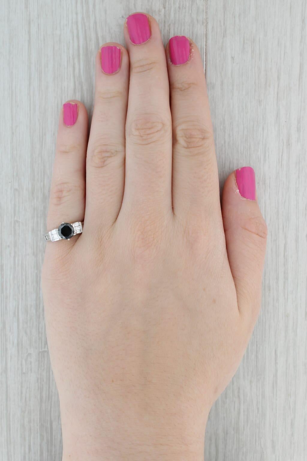 Anello con diamante bianco nero da 1,83 ct. in oro bianco 14k misura 7 di fidanzamento in vendita 3