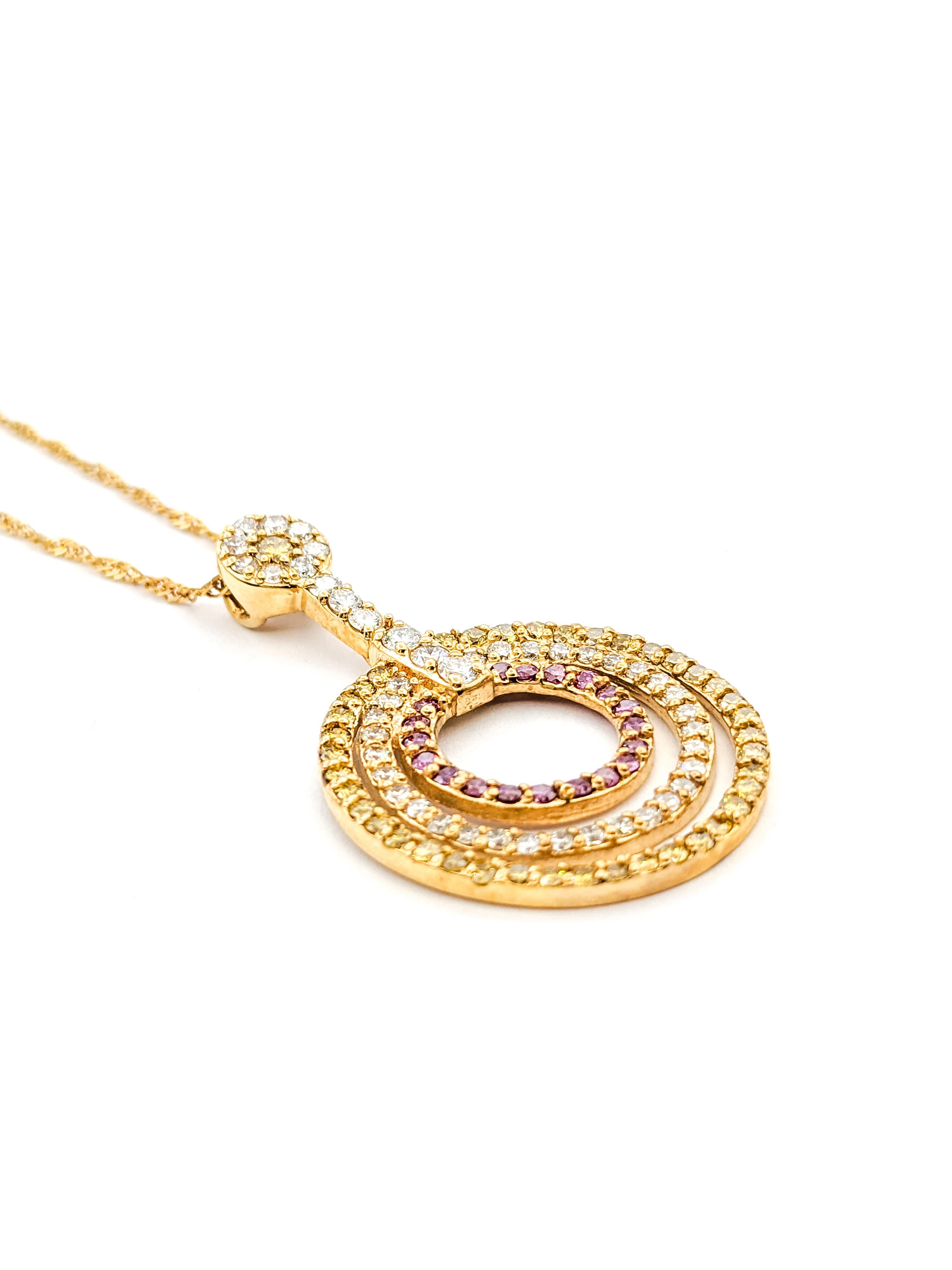 Collier à pendentif cercle concentrique en or jaune avec 1,83ctw de diamant en vente 1