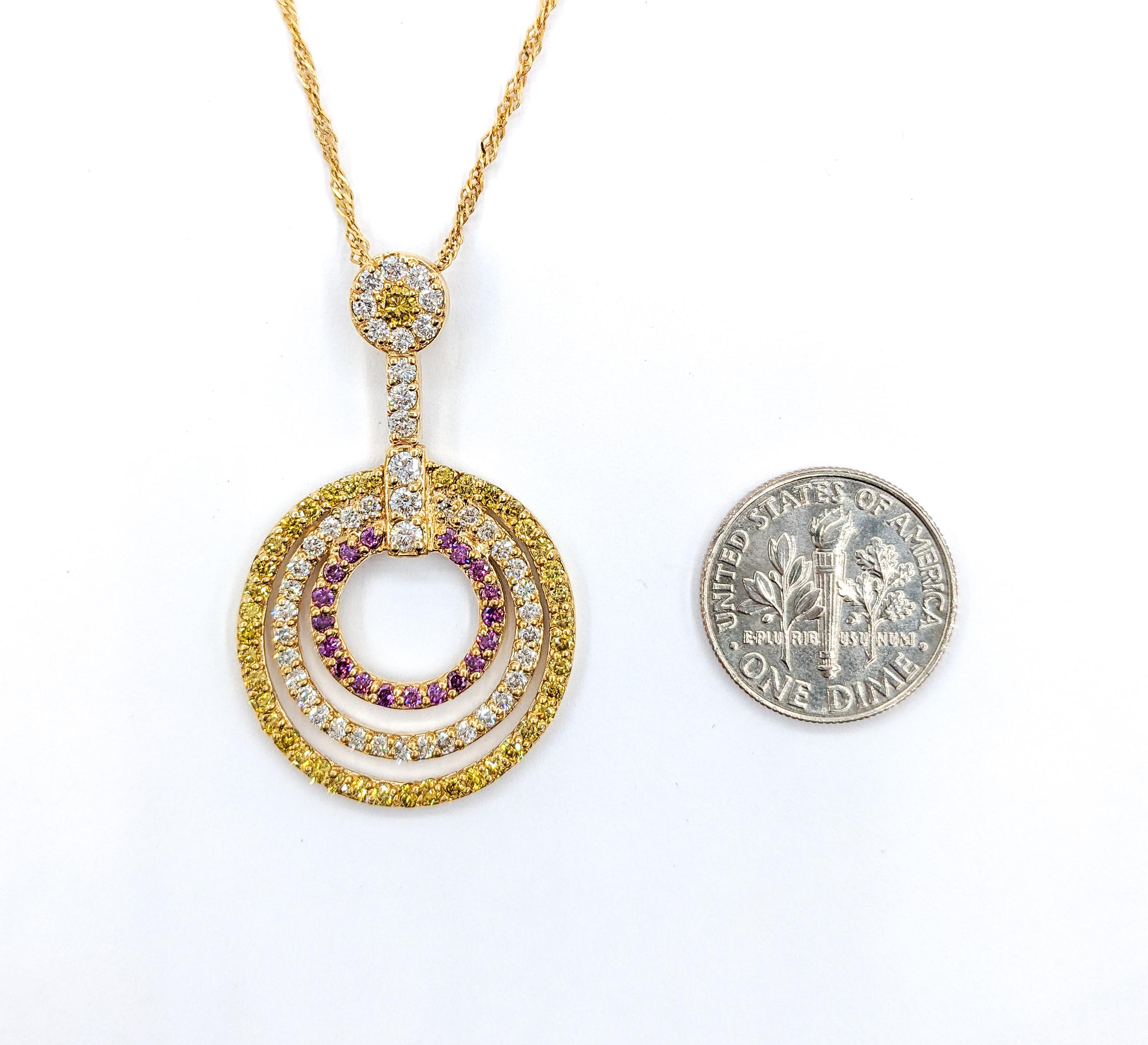 Collier à pendentif cercle concentrique en or jaune avec 1,83ctw de diamant en vente 3