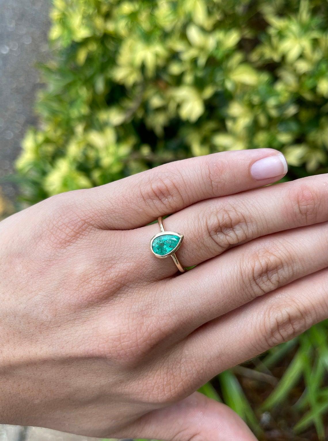 Women's 1.83tcw 14K Colombian Emerald Pear Cut Bezel Solitaire Ring For Sale
