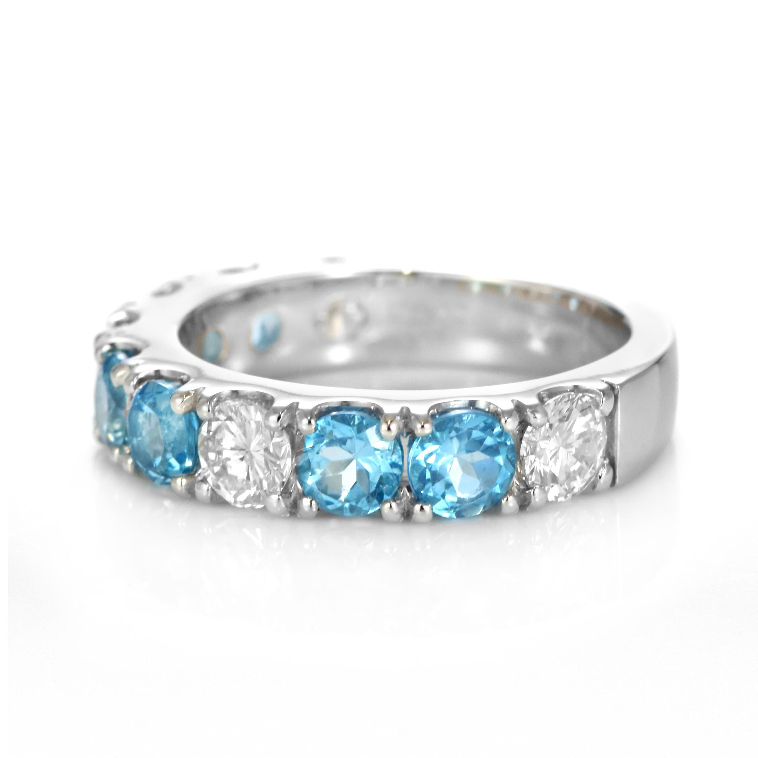 1.84 Carat BlueTopaz and Diamond Half-Eternity Ring Made in Platinum In New Condition In Tokyo, JP