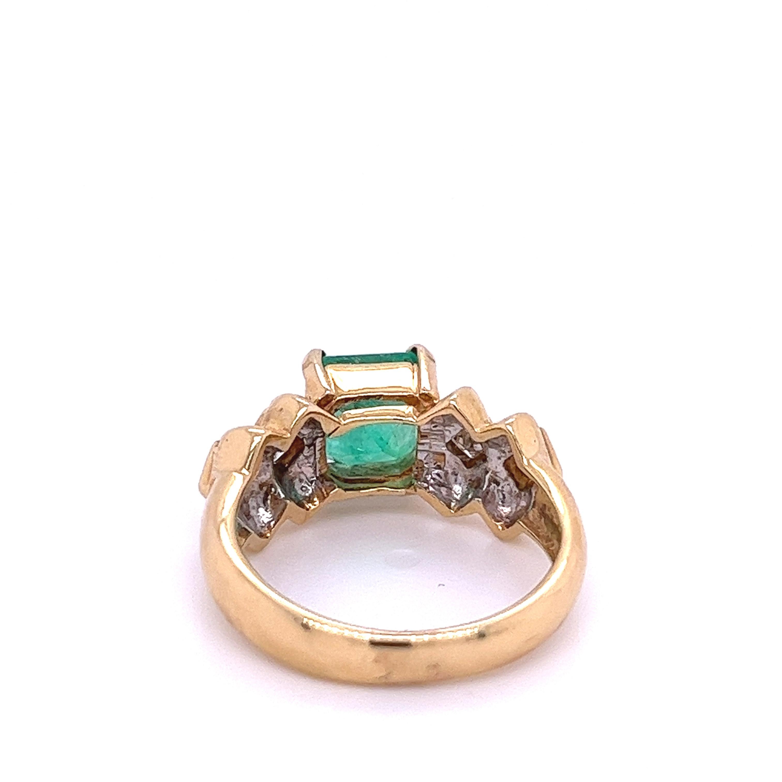 Emerald Cut 1.84 Carat Colombian Emerald and Princess Cut Diamond in 14k Yellow Gold Ring For Sale
