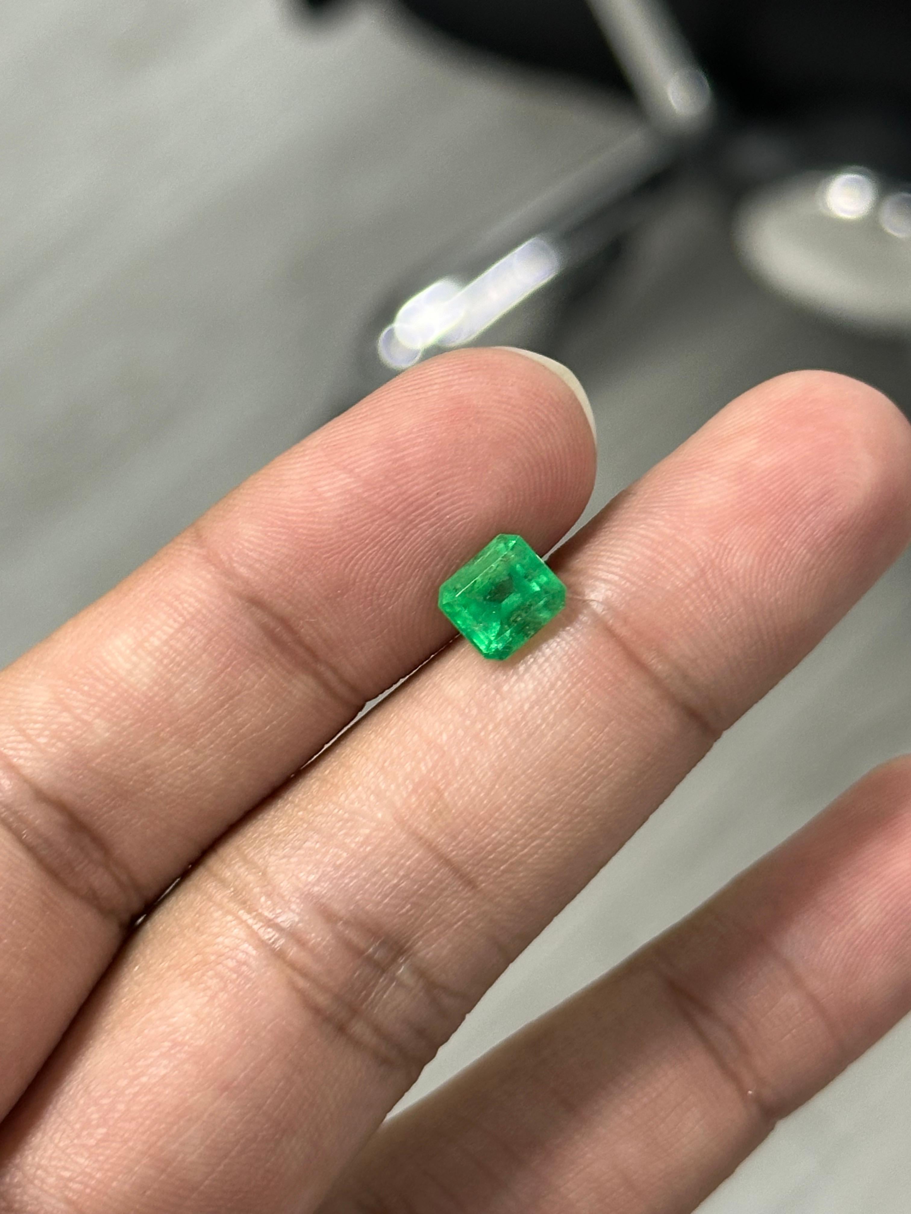 Taille émeraude Émeraude colombienne de 1.84 carat en vente