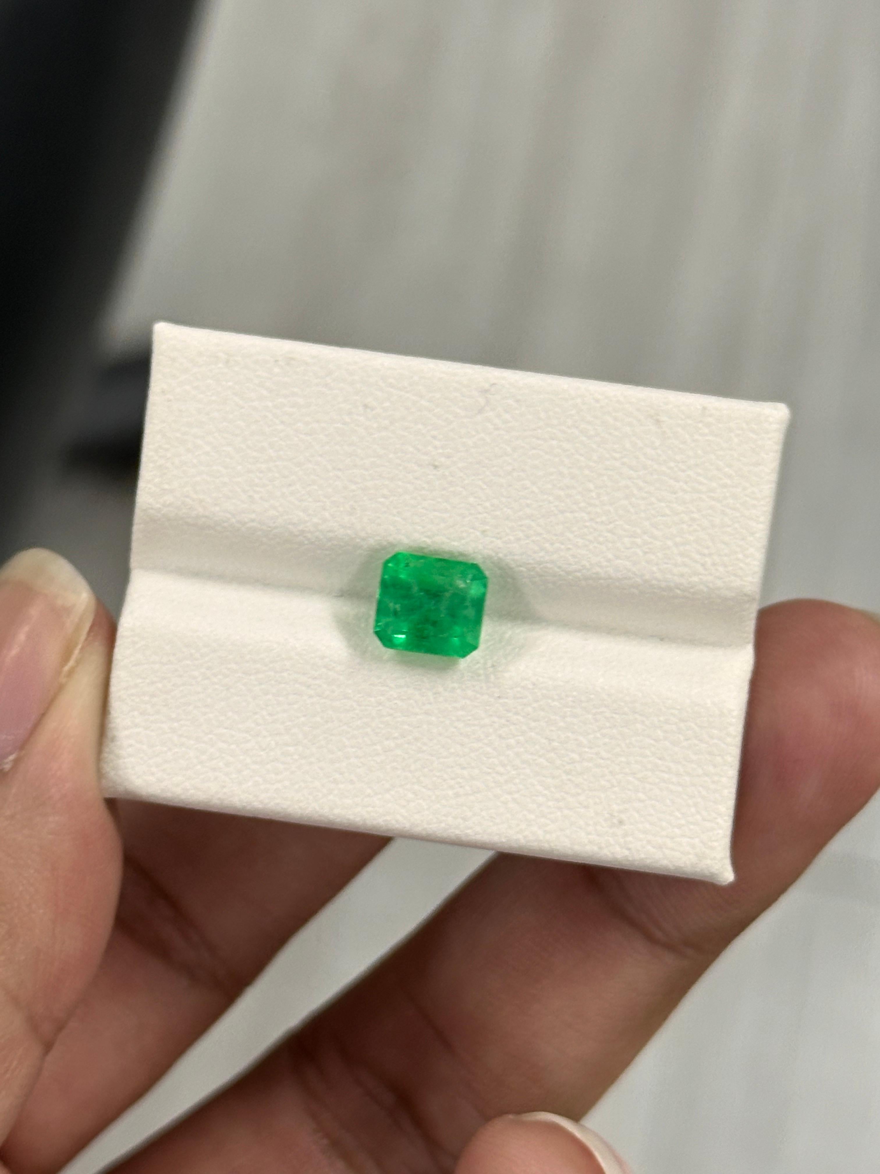 Émeraude colombienne de 1.84 carat Neuf - En vente à Bangkok, TH
