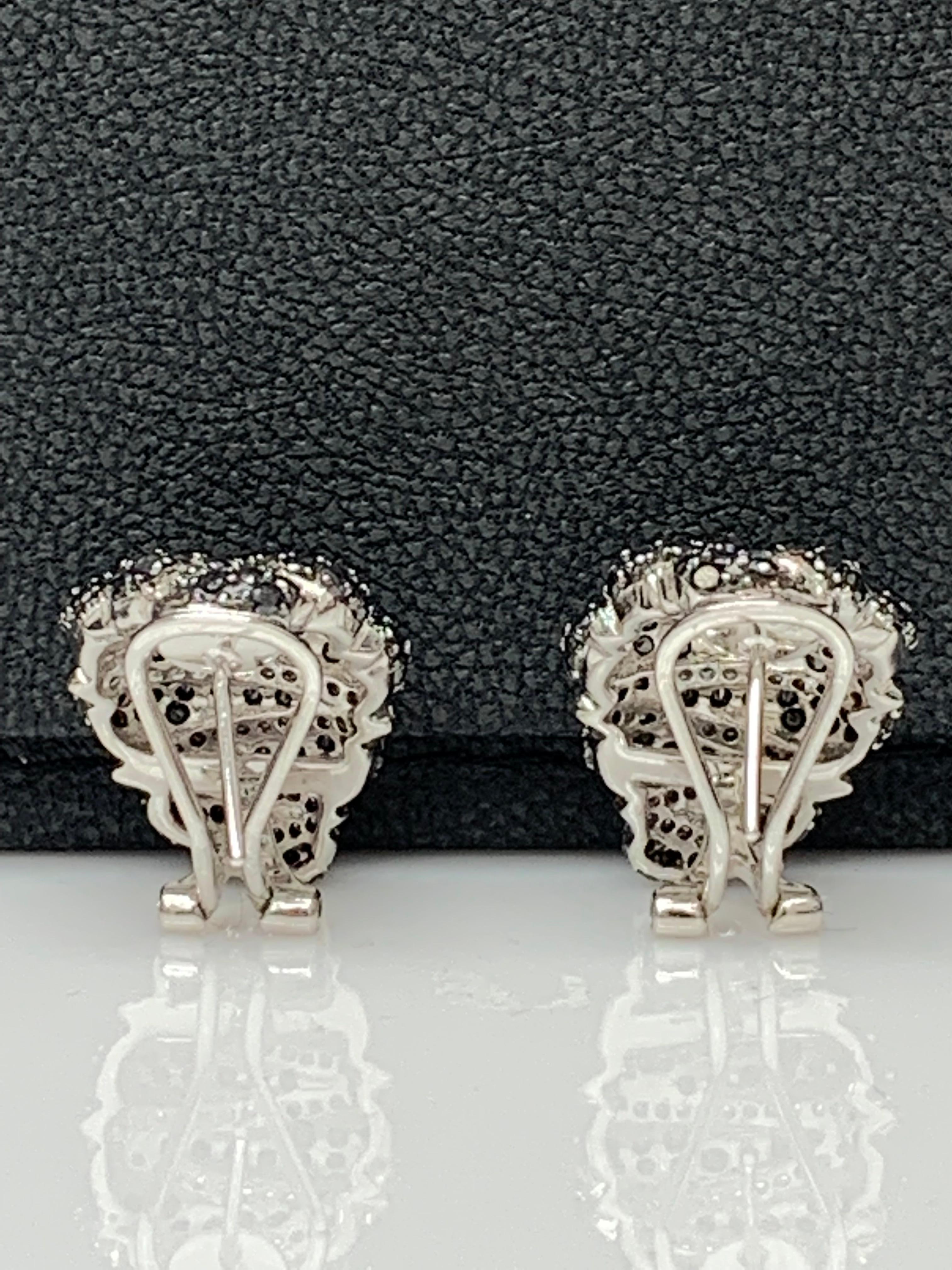 Donna Orecchini con diamante nero da 1,84 carati in oro bianco 18 carati in vendita