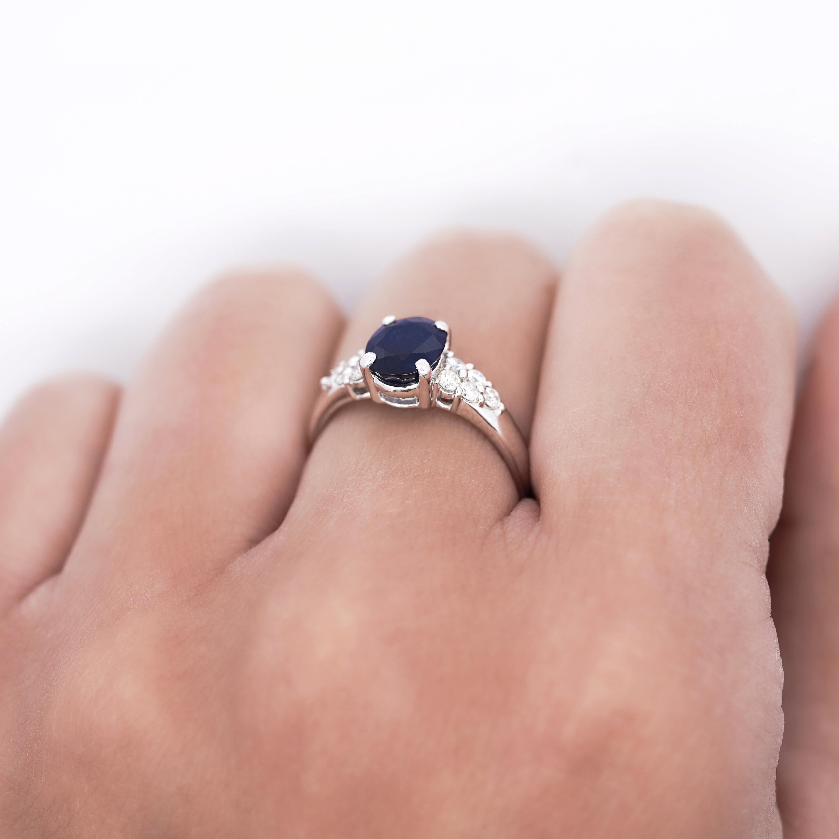 1.84 Carat Oval Cut Dark Blue Sapphire and Diamond Ring For Sale 2