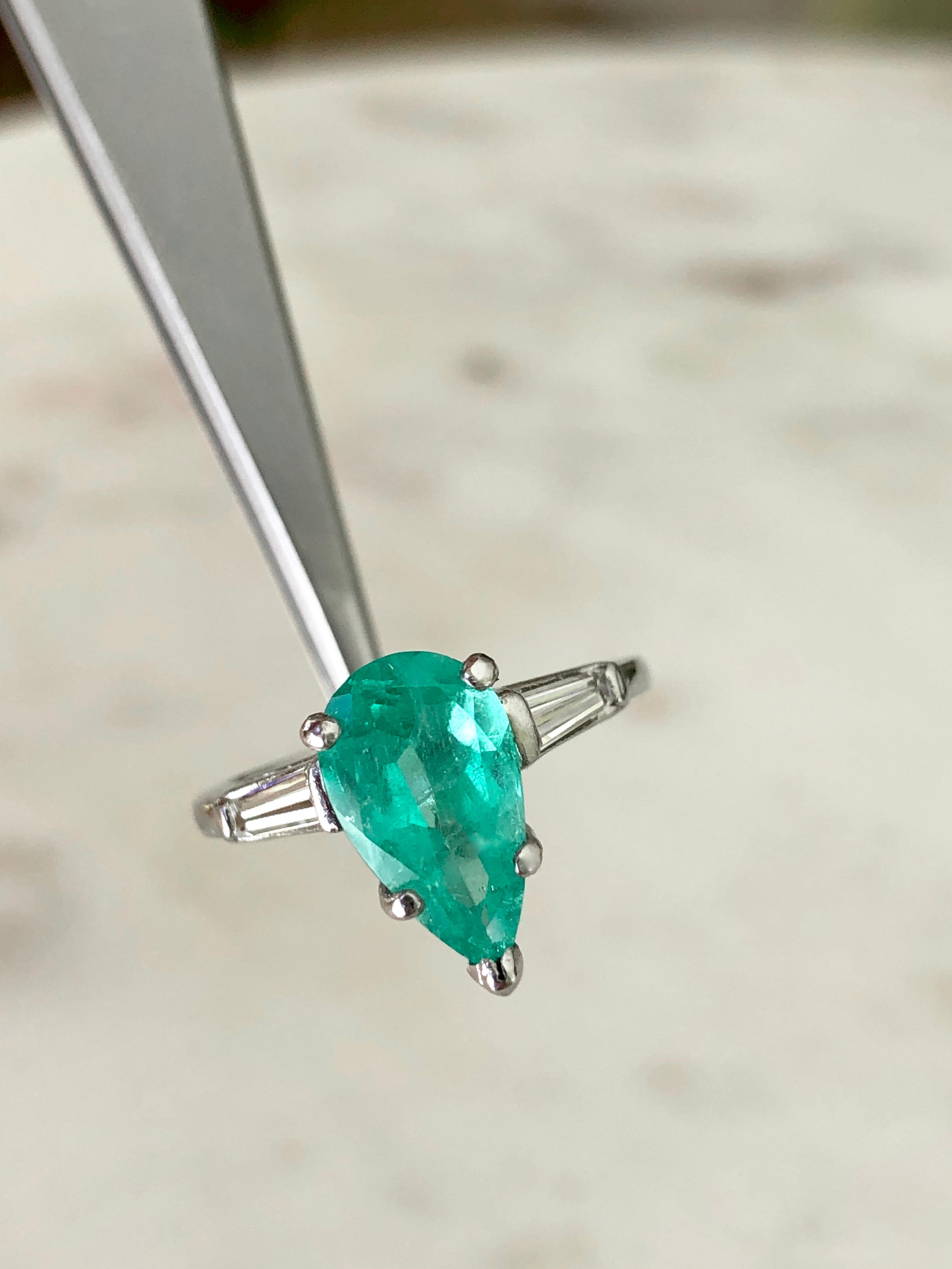 Antique Art-Deco Emerald Diamond Engagement Platinum Ring Pear Shape For Sale 1