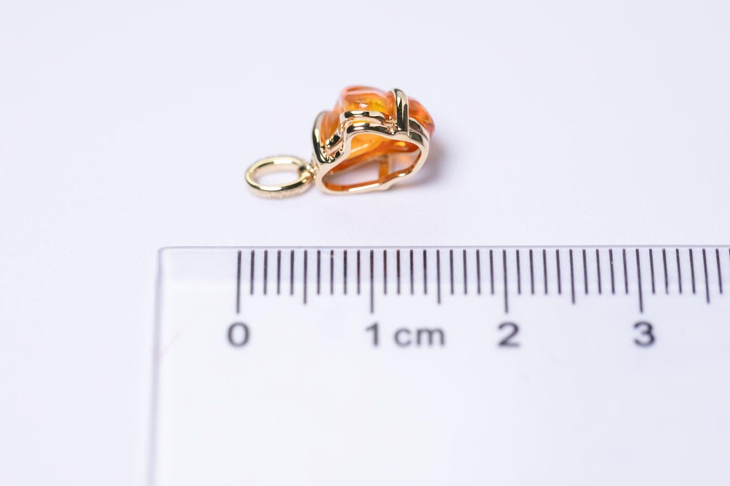 Collana con opale di fuoco messicano e diamanti da 1,84 ct in oro giallo 18 carati in vendita 5