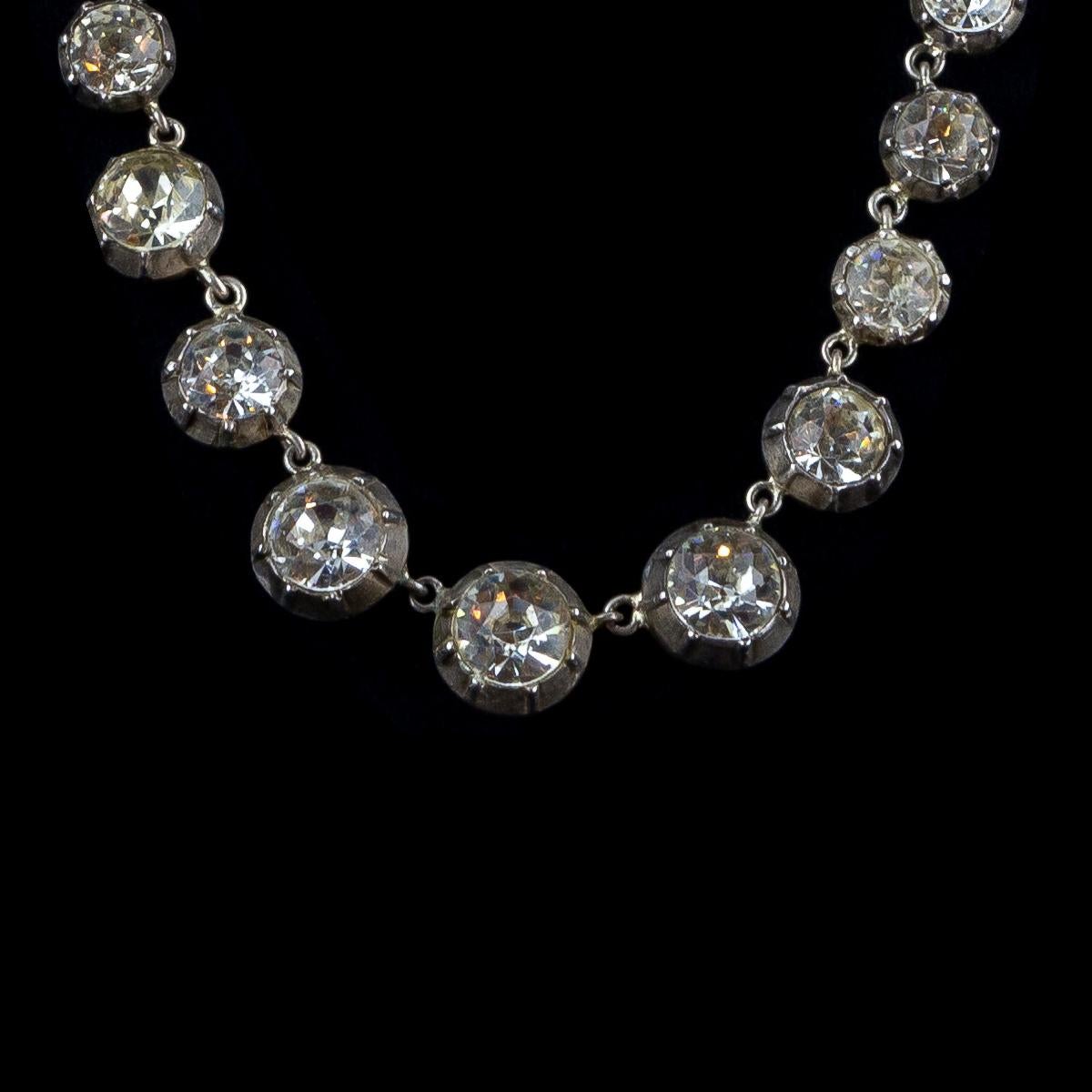 Antique 925 ° / °° silver riviera necklace from 1840 ca. with brilliant cut sparkling “paste”.
“Paste” jewels became popular in the Georgian period as a cheap alternative to diamonds and today they are very rare and precious.
An ancient jewel is